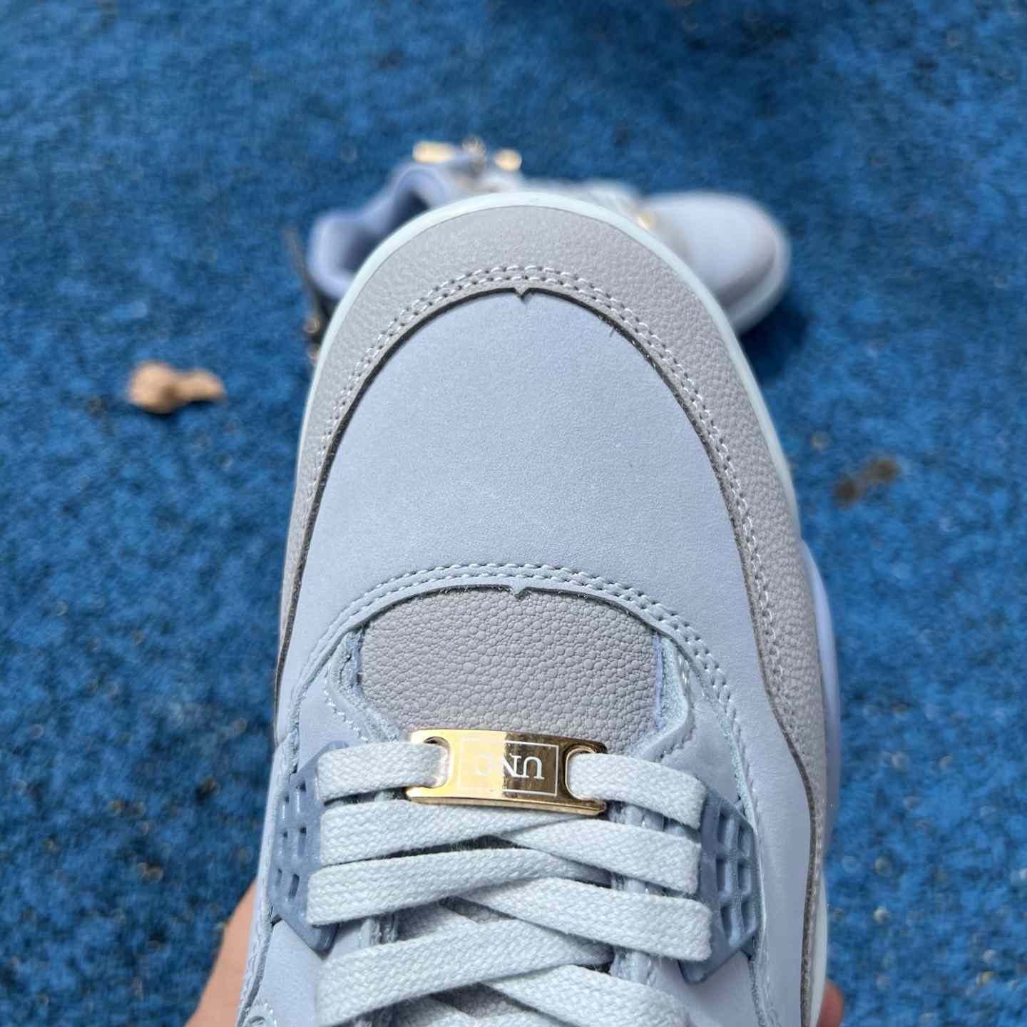 Jordan Air Jordan 4 UNC Tar Heels PE    HV9204-407 - DesignerGu