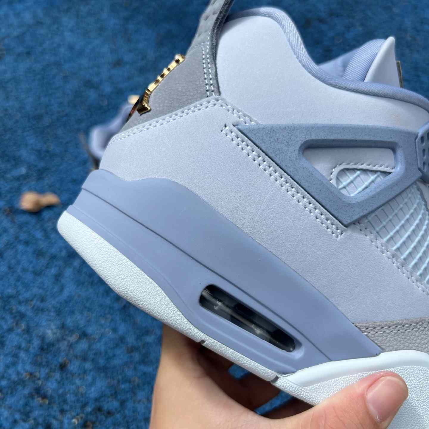 Jordan Air Jordan 4 UNC Tar Heels PE    HV9204-407 - DesignerGu
