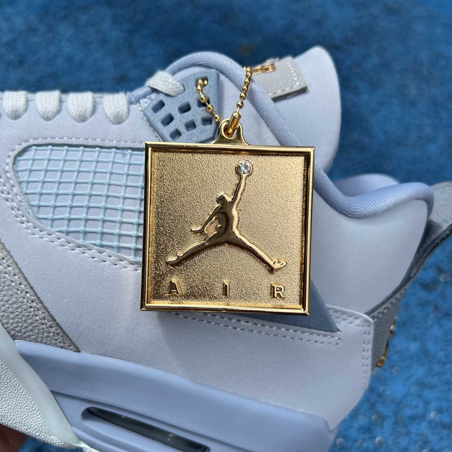 Jordan Air Jordan 4 UNC Tar Heels PE    HV9204-407 - DesignerGu