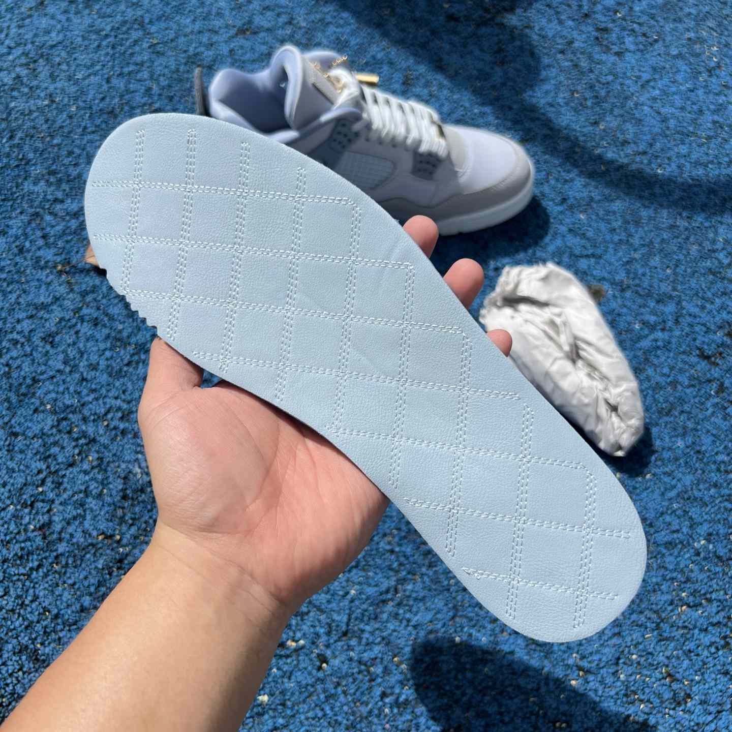 Jordan Air Jordan 4 UNC Tar Heels PE    HV9204-407 - DesignerGu