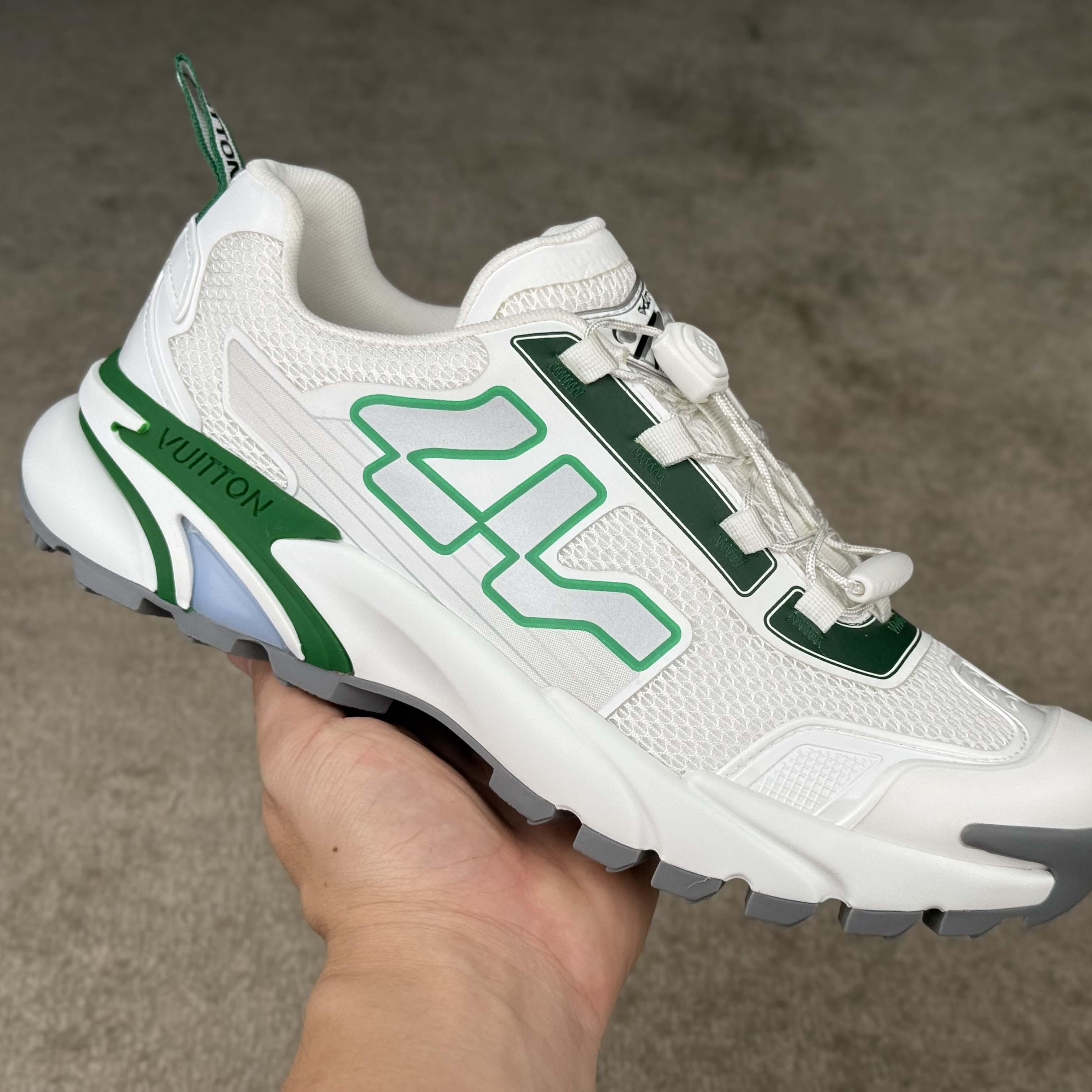 Louis Vuitton LV Runner Tatic Sneaker     1AHTVV - DesignerGu