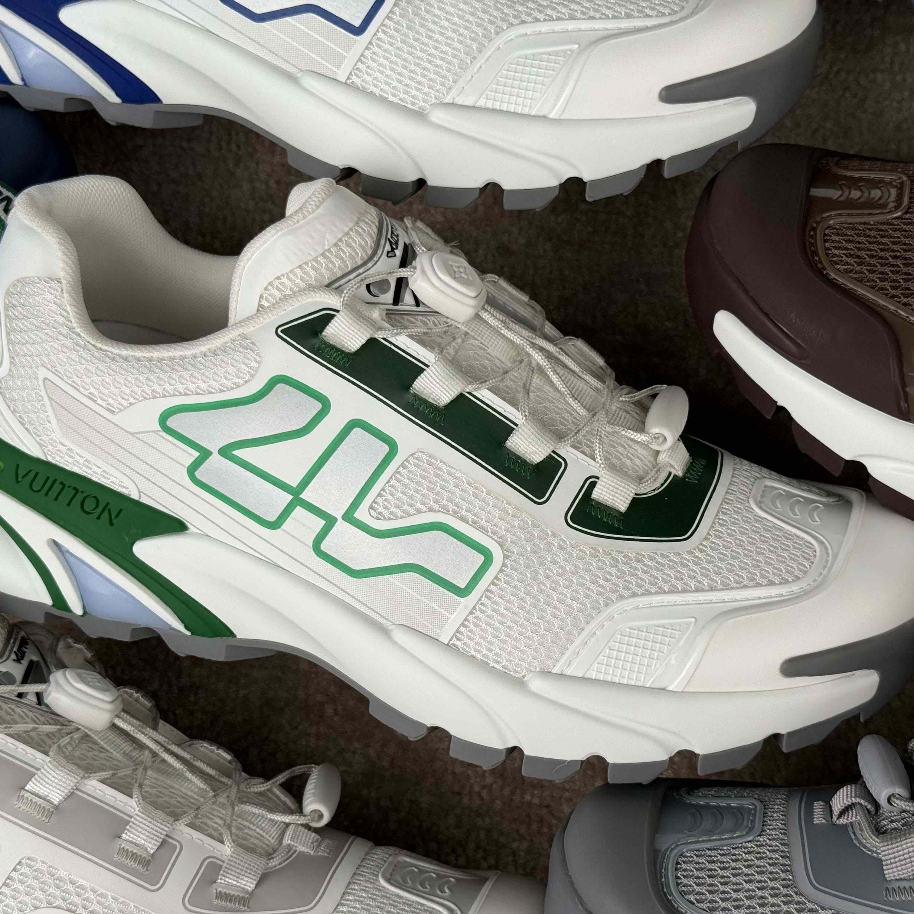 Louis Vuitton LV Runner Tatic Sneaker     1AHTVV - DesignerGu