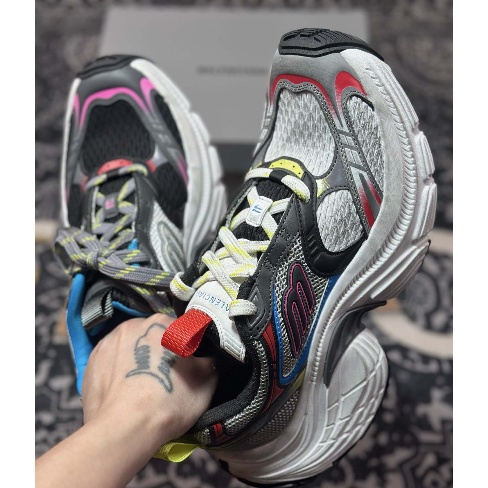 Balenciaga 6XL Sneaker In Black, White And Multicolor - DesignerGu