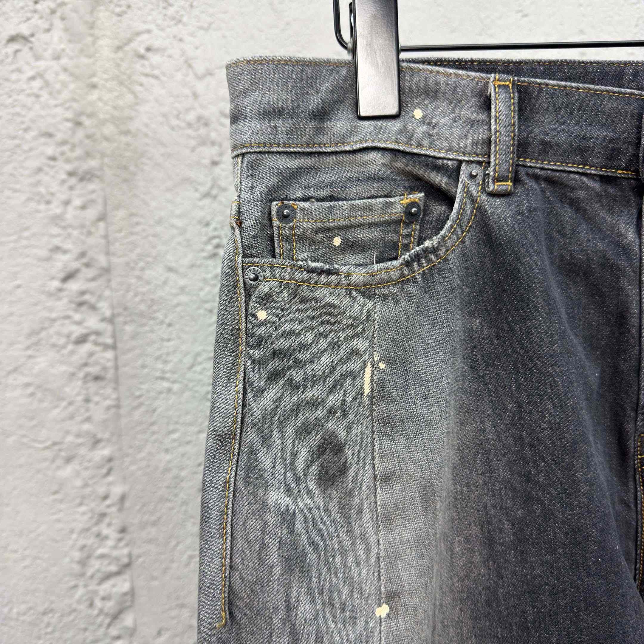 Acne Studios  Loose fit Jeans - 2006F  - DesignerGu