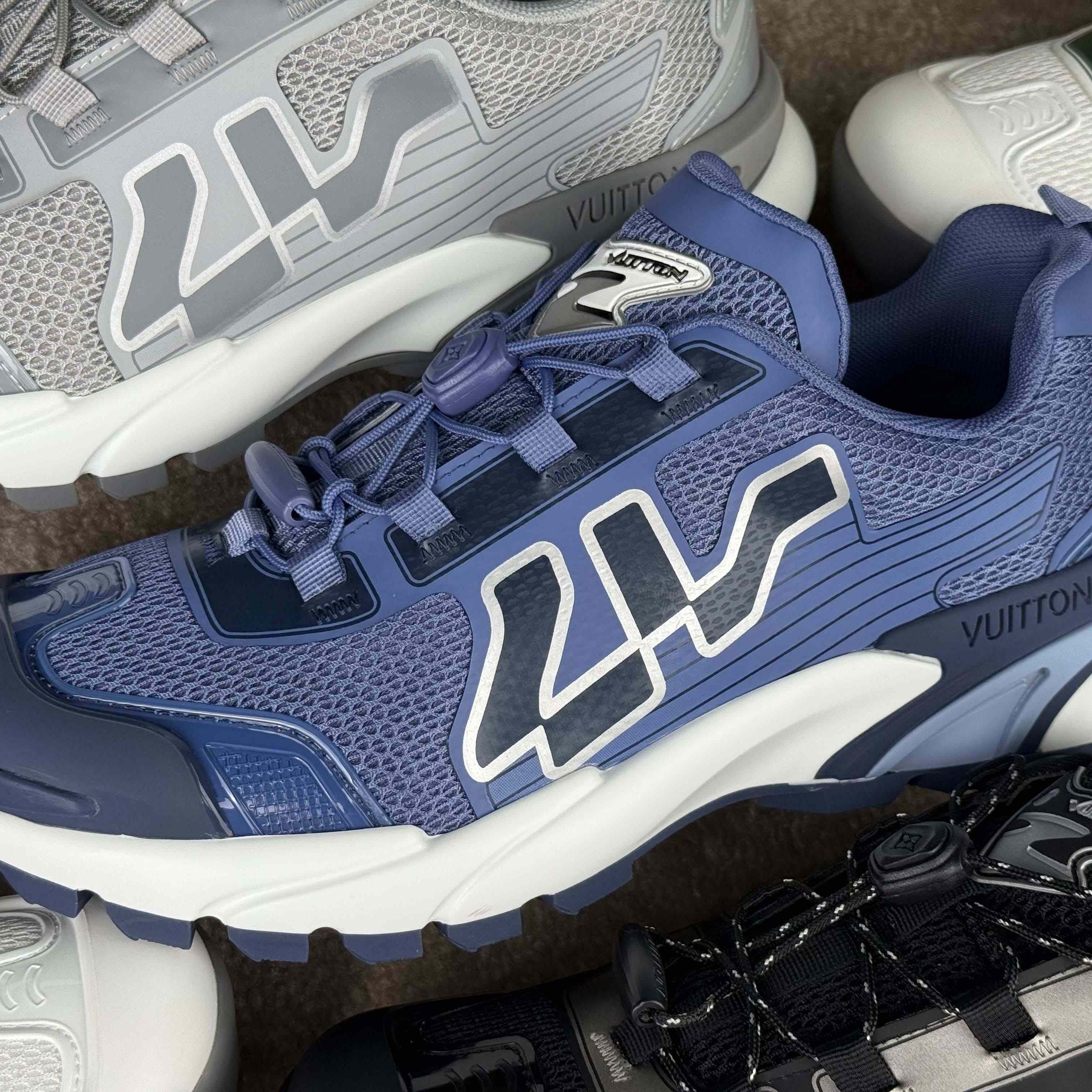 Louis Vuitton LV Runner Tatic Sneaker     1AHCPS - DesignerGu