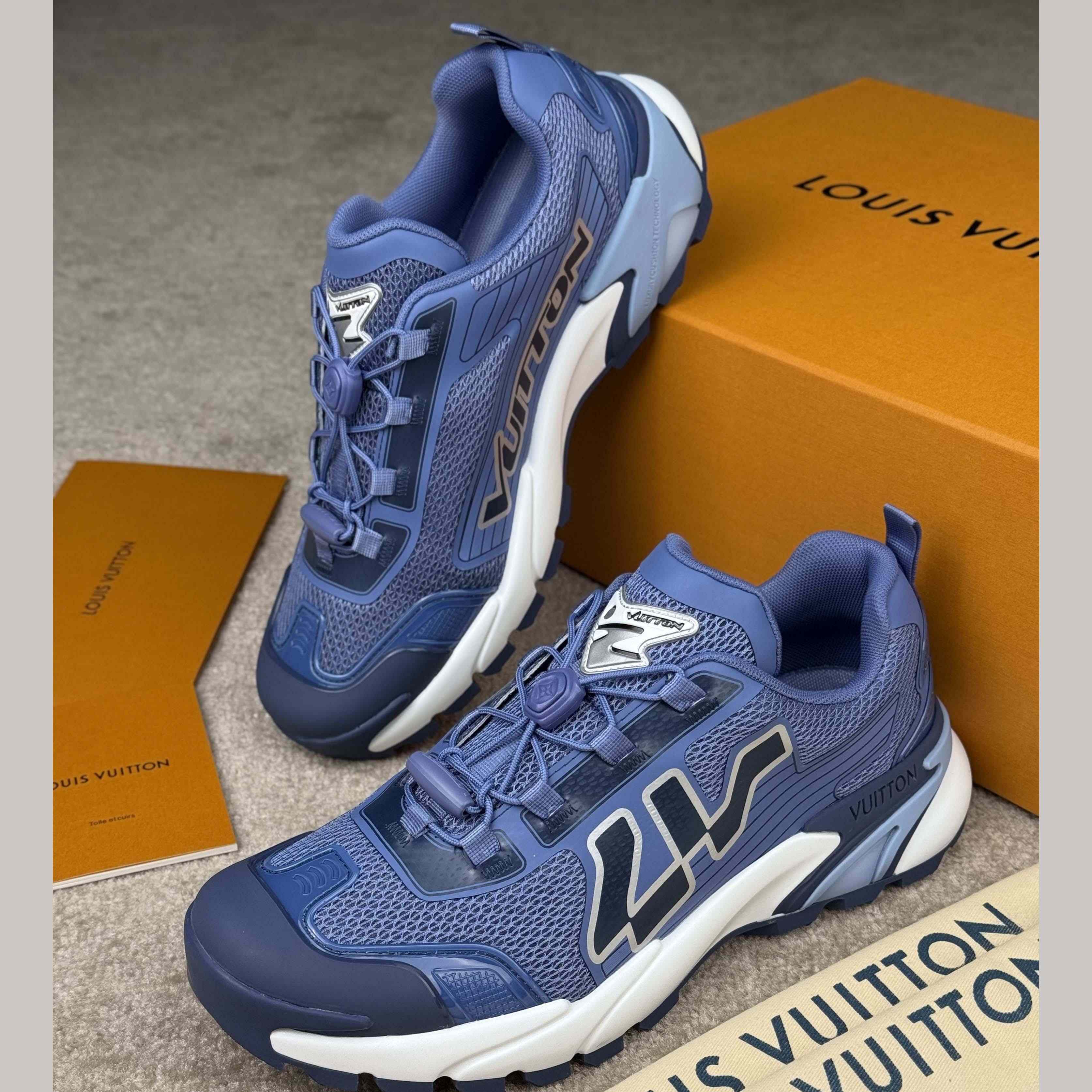 Louis Vuitton LV Runner Tatic Sneaker     1AHCPS - DesignerGu