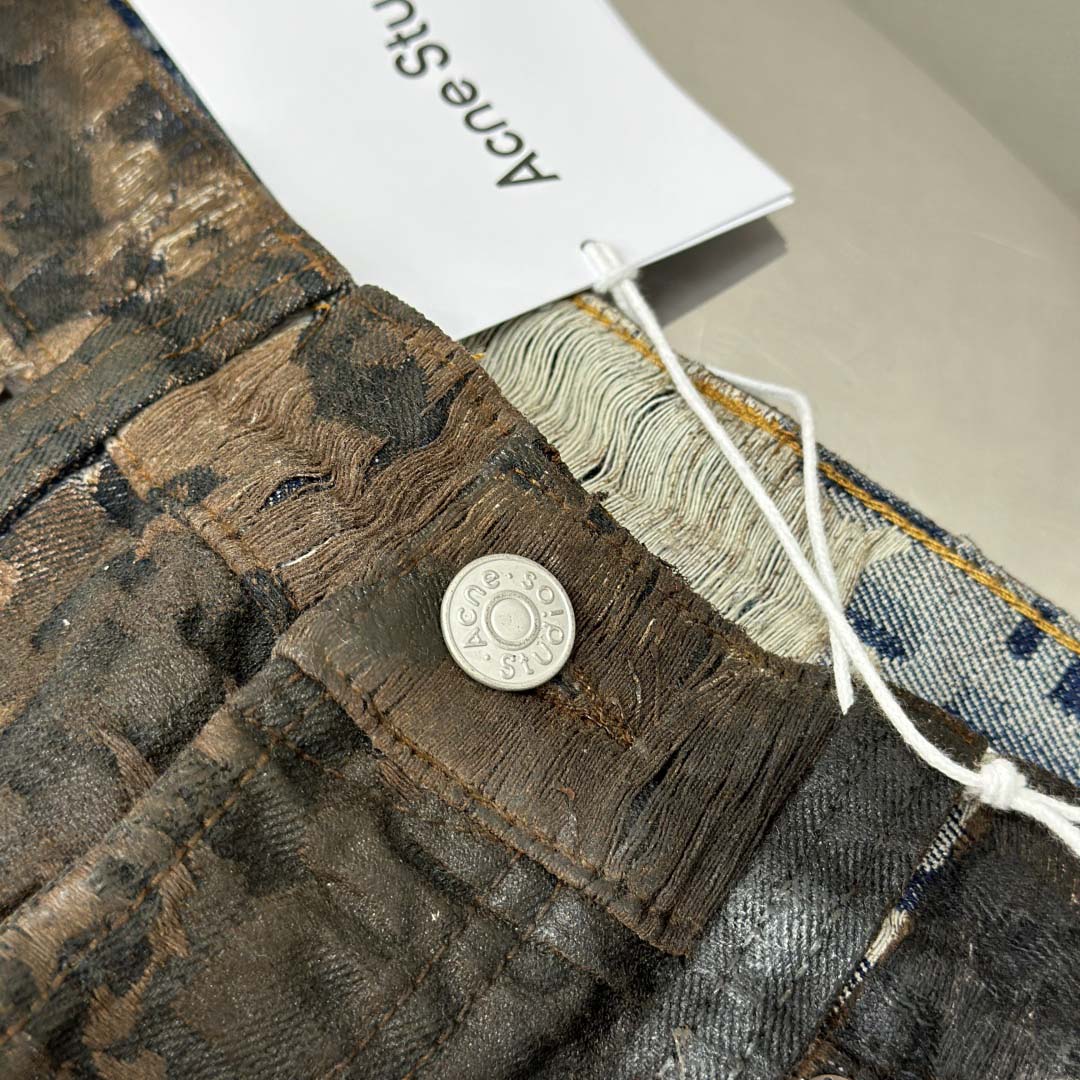 Acne Studios Loose Fit Jeans - 2023 - DesignerGu