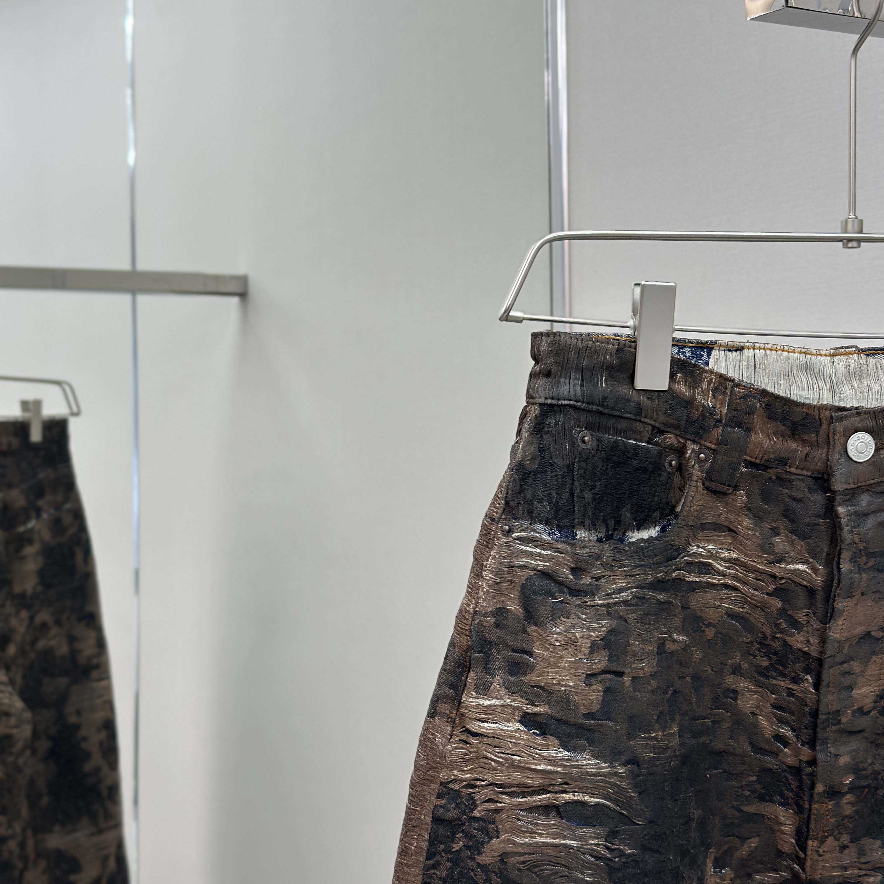 Acne Studios Loose Fit Jeans - 2023 - DesignerGu