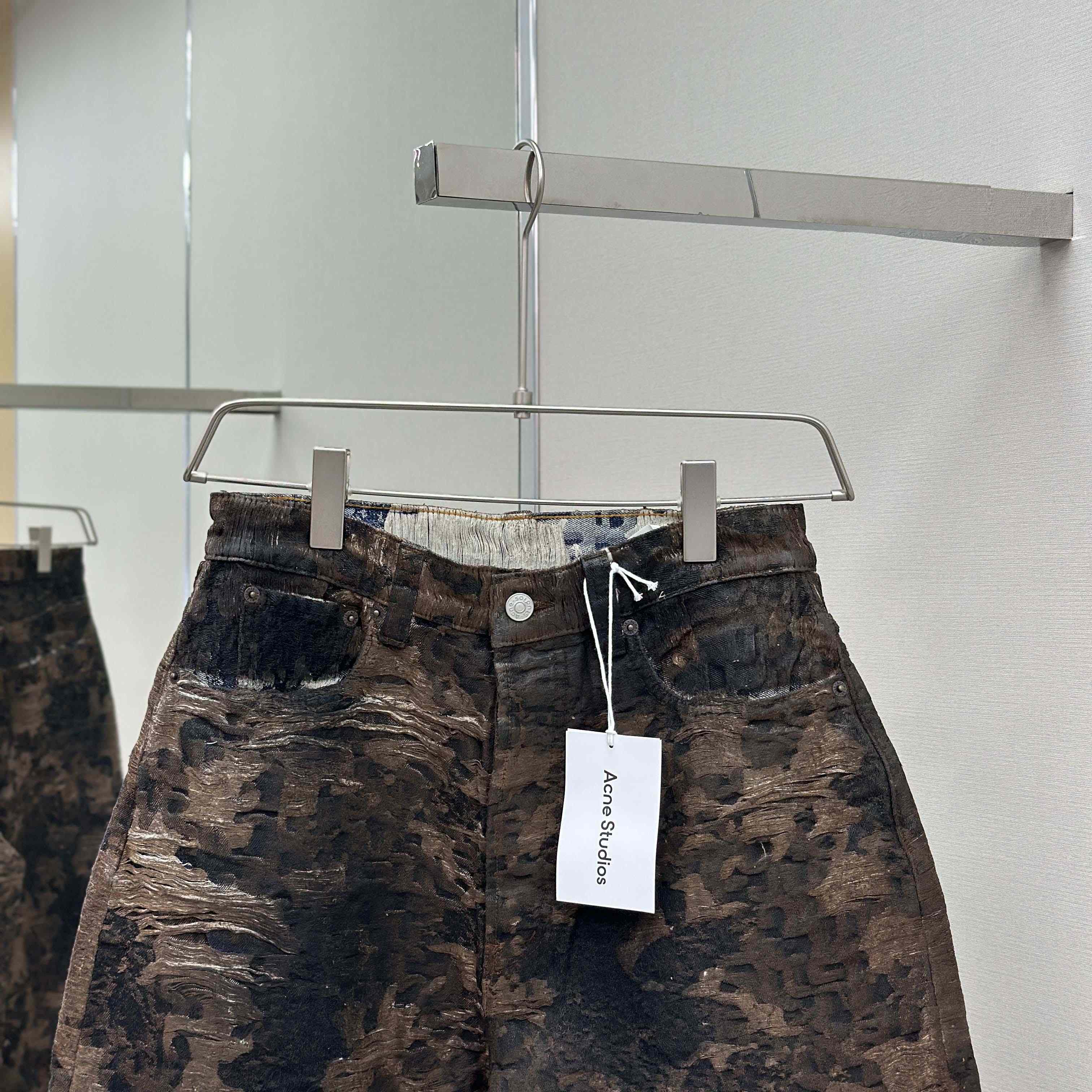 Acne Studios Loose Fit Jeans - 2023 - DesignerGu