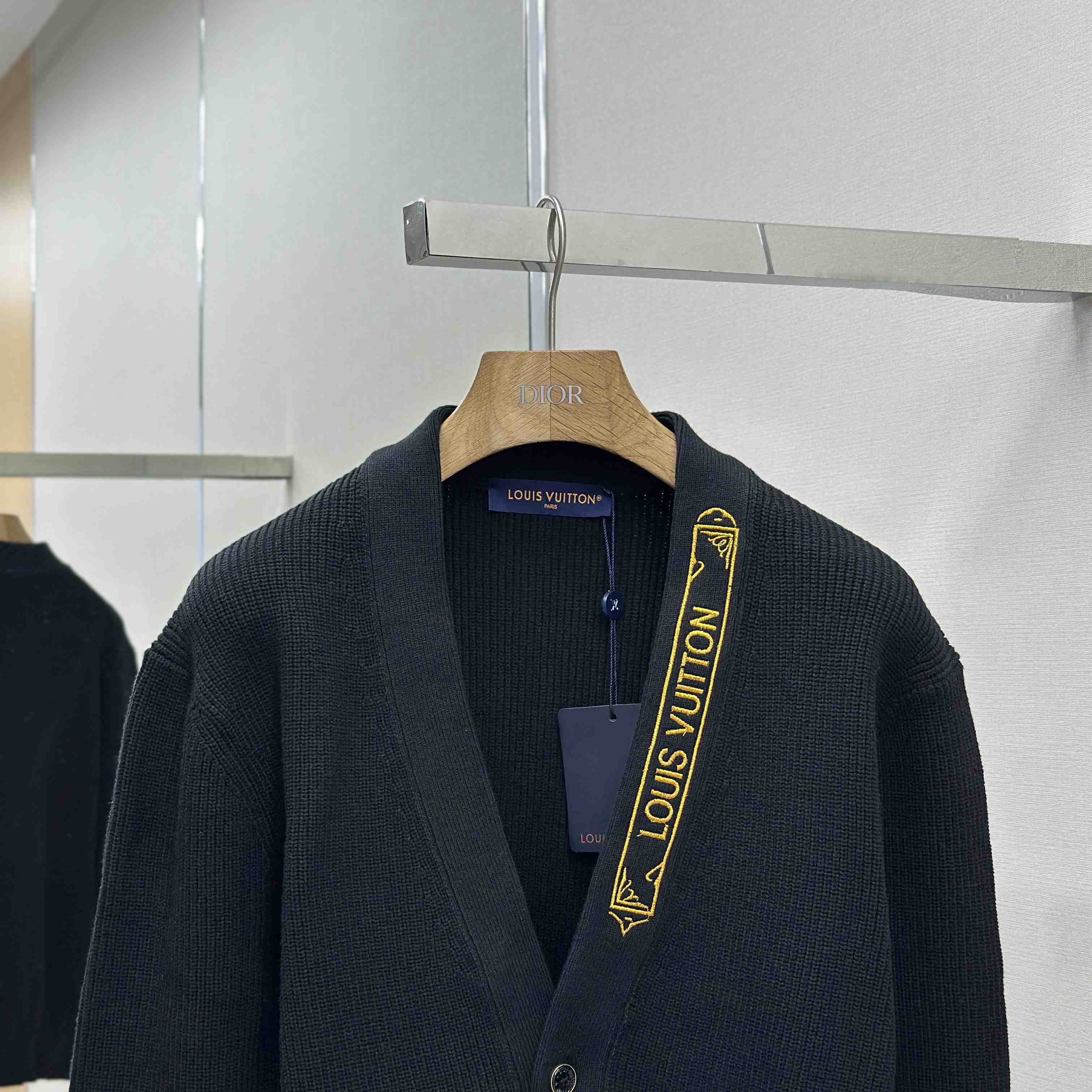 Louis Vuitton Embroidered Signature Cardigan   1AHVMY - DesignerGu