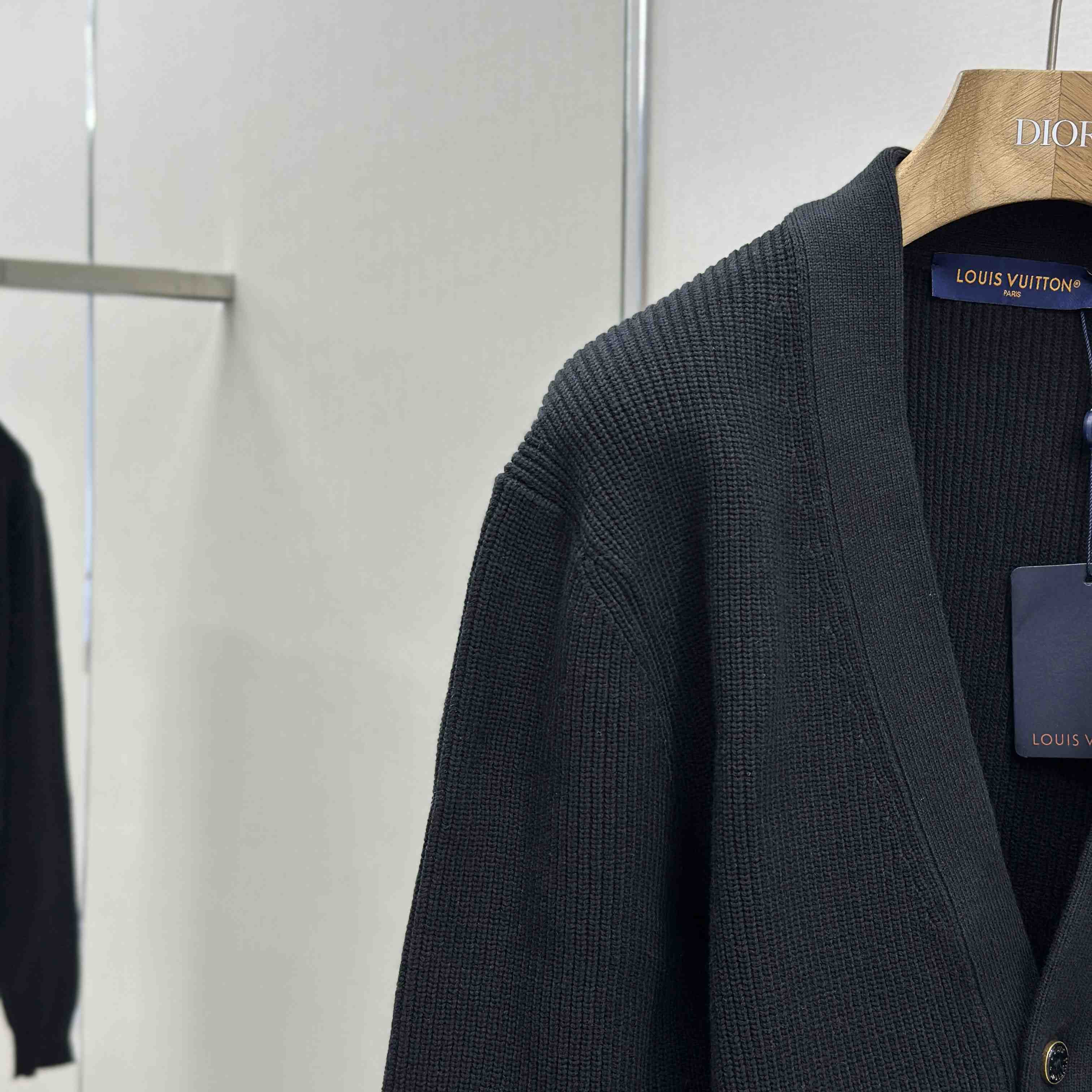 Louis Vuitton Embroidered Signature Cardigan   1AHVMY - DesignerGu