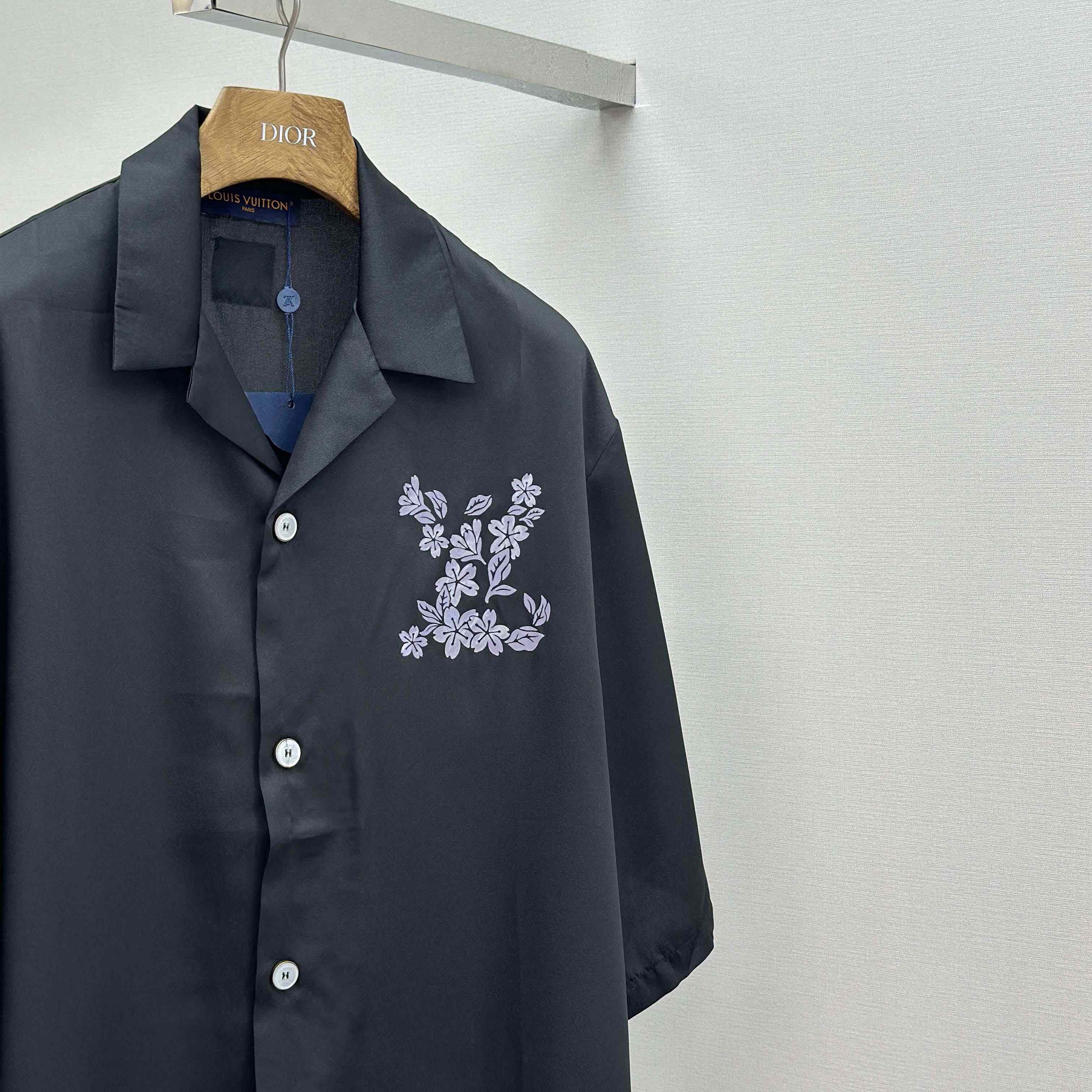 Louis Vuitton Printed Signature Silk Shirt   1AIMHT - DesignerGu