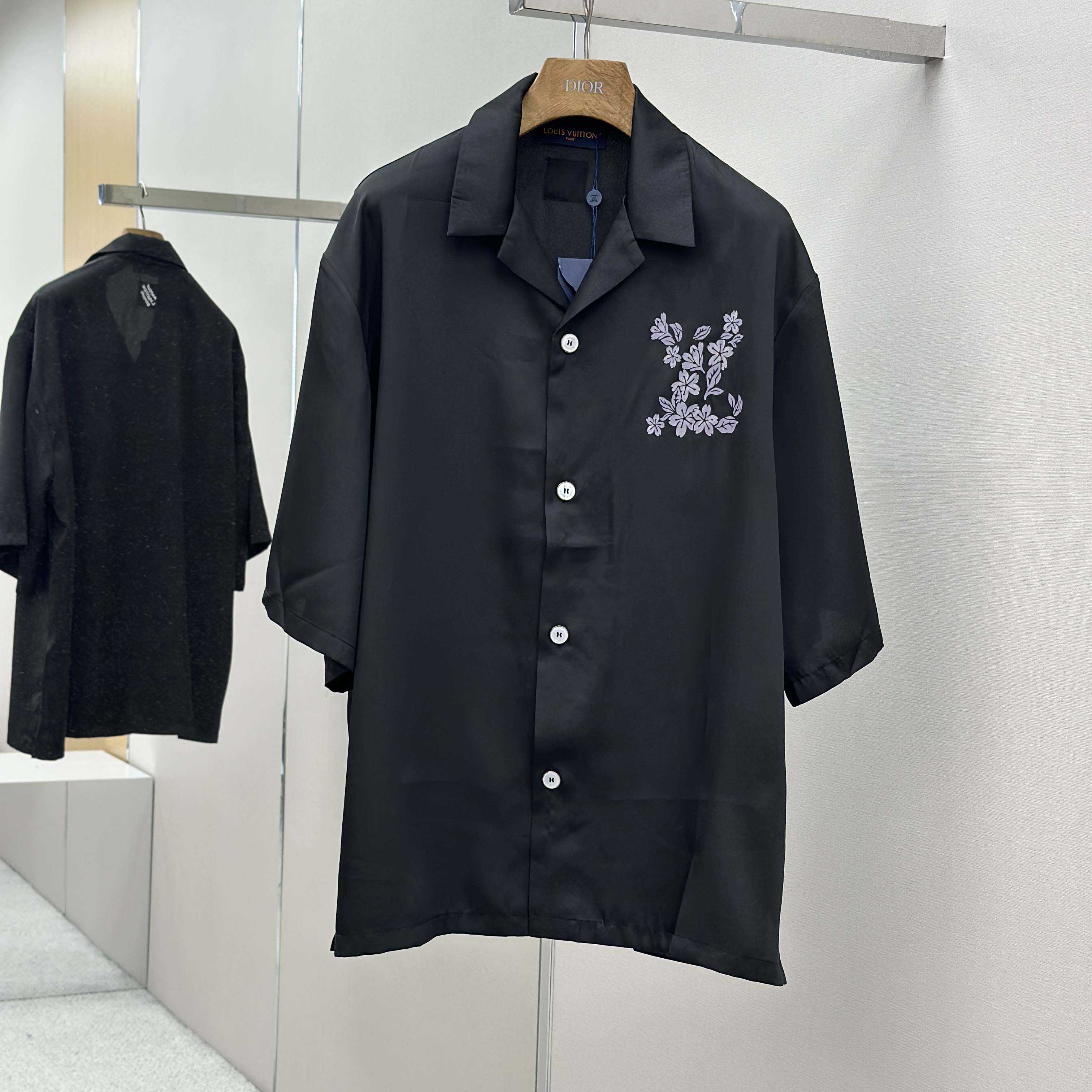 Louis Vuitton Printed Signature Silk Shirt   1AIMHT - DesignerGu