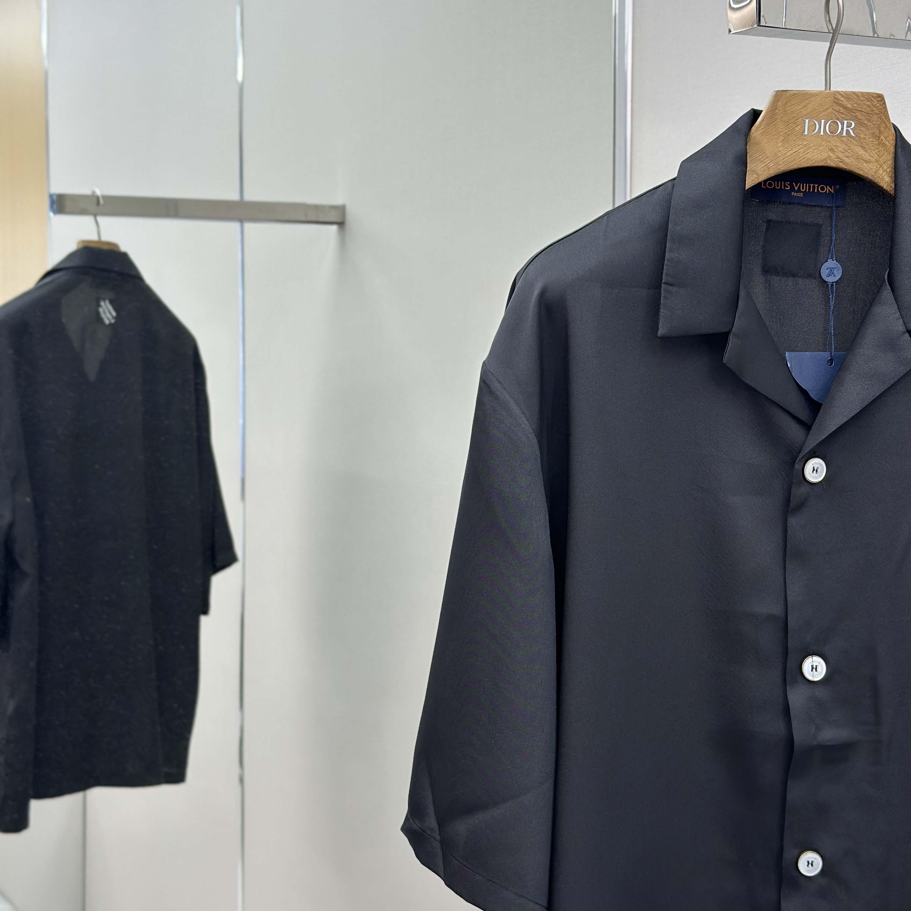 Louis Vuitton Printed Signature Silk Shirt   1AIMHT - DesignerGu