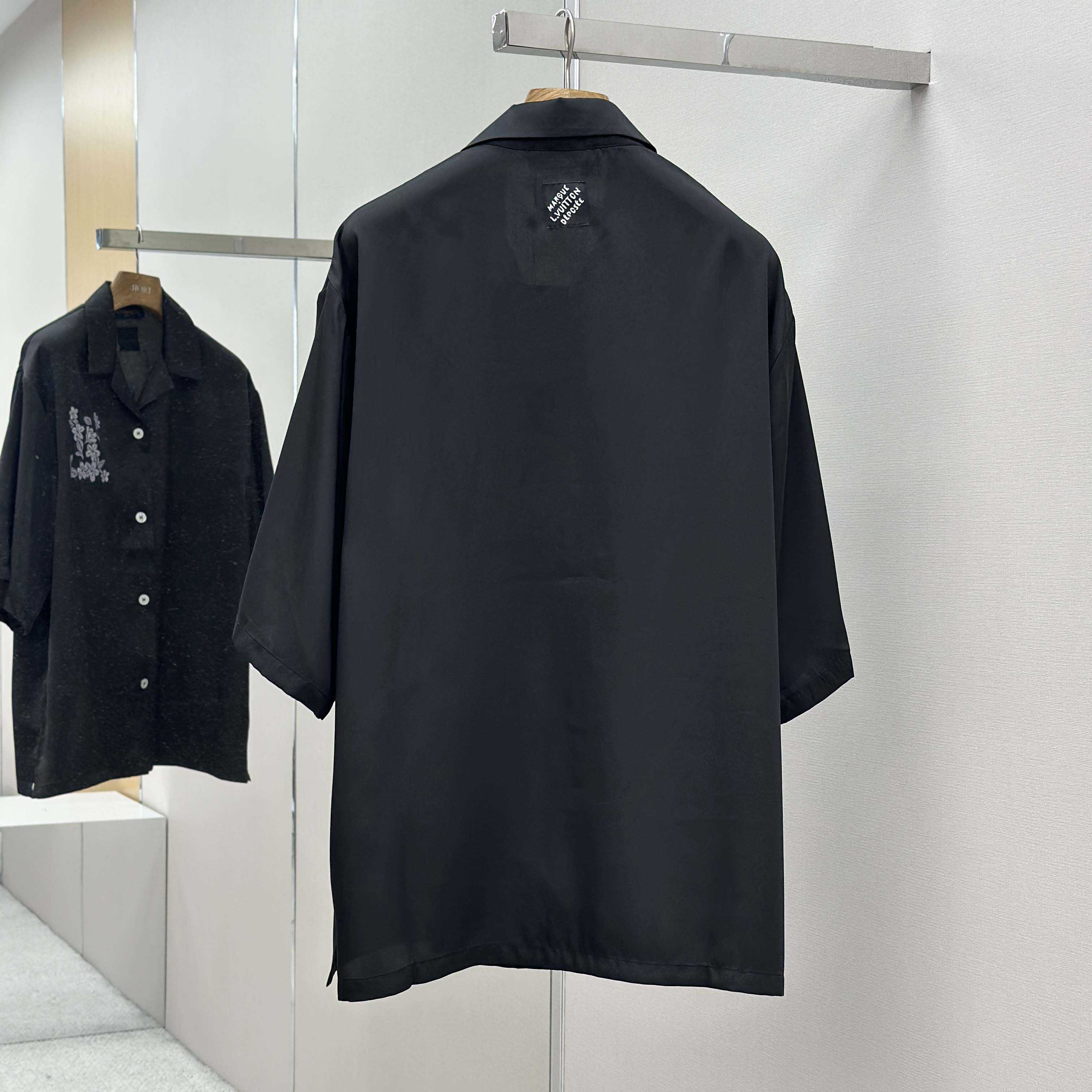 Louis Vuitton Printed Signature Silk Shirt   1AIMHT - DesignerGu