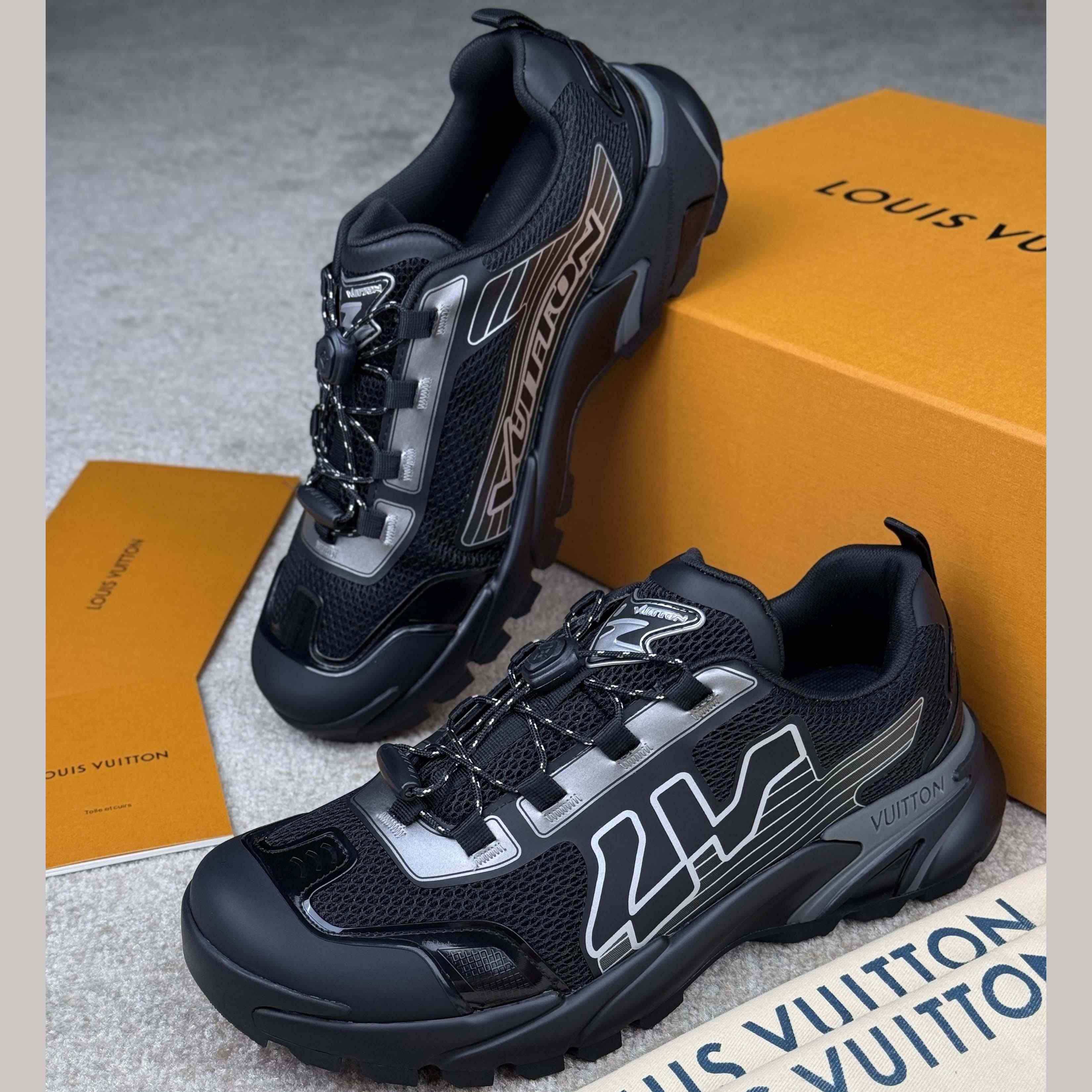 Louis Vuitton LV Runner Tatic Sneaker     1ADH08 - DesignerGu