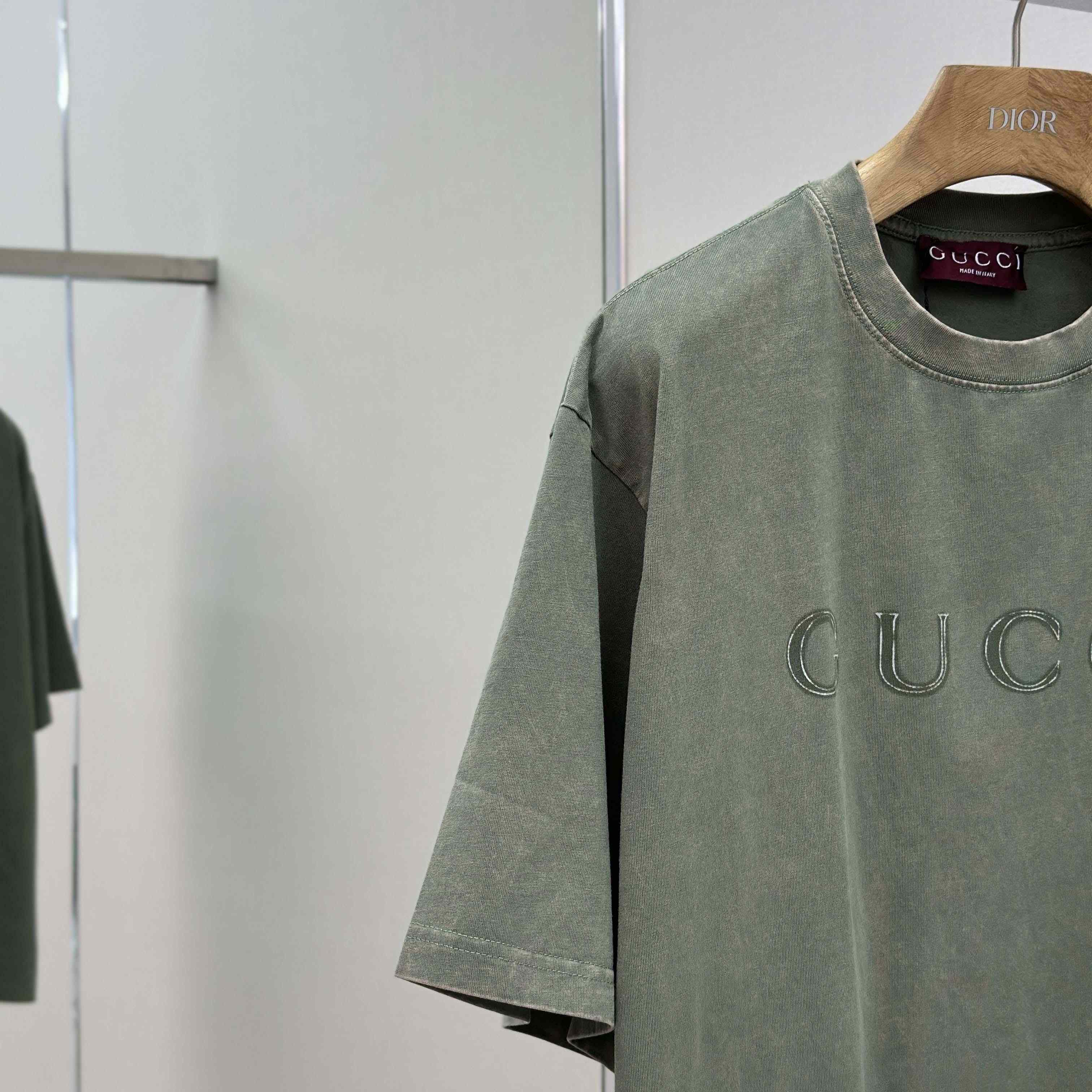Gucci Cotton jersey T-shirt With Print  - DesignerGu