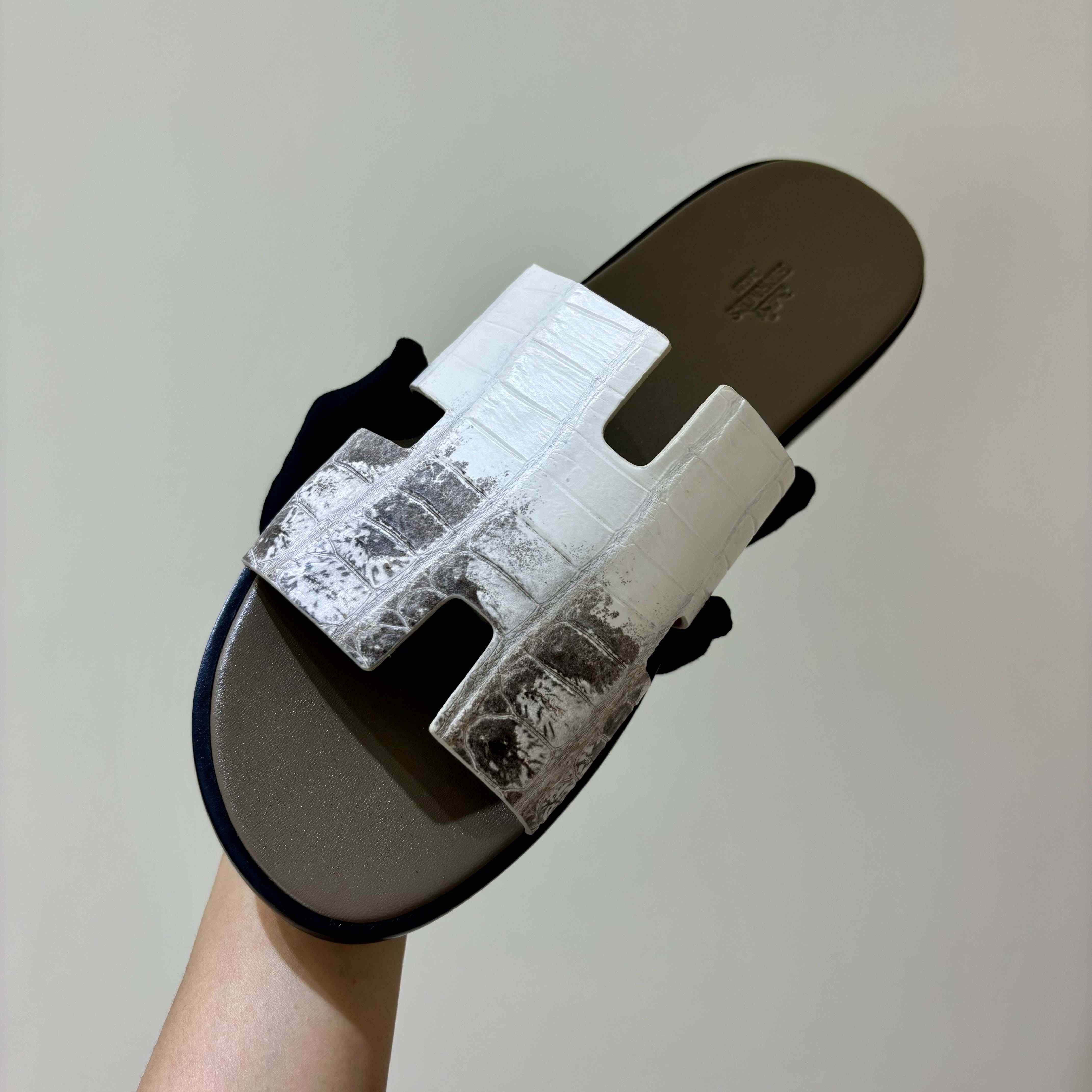 Hermes Izmir Sandal - DesignerGu