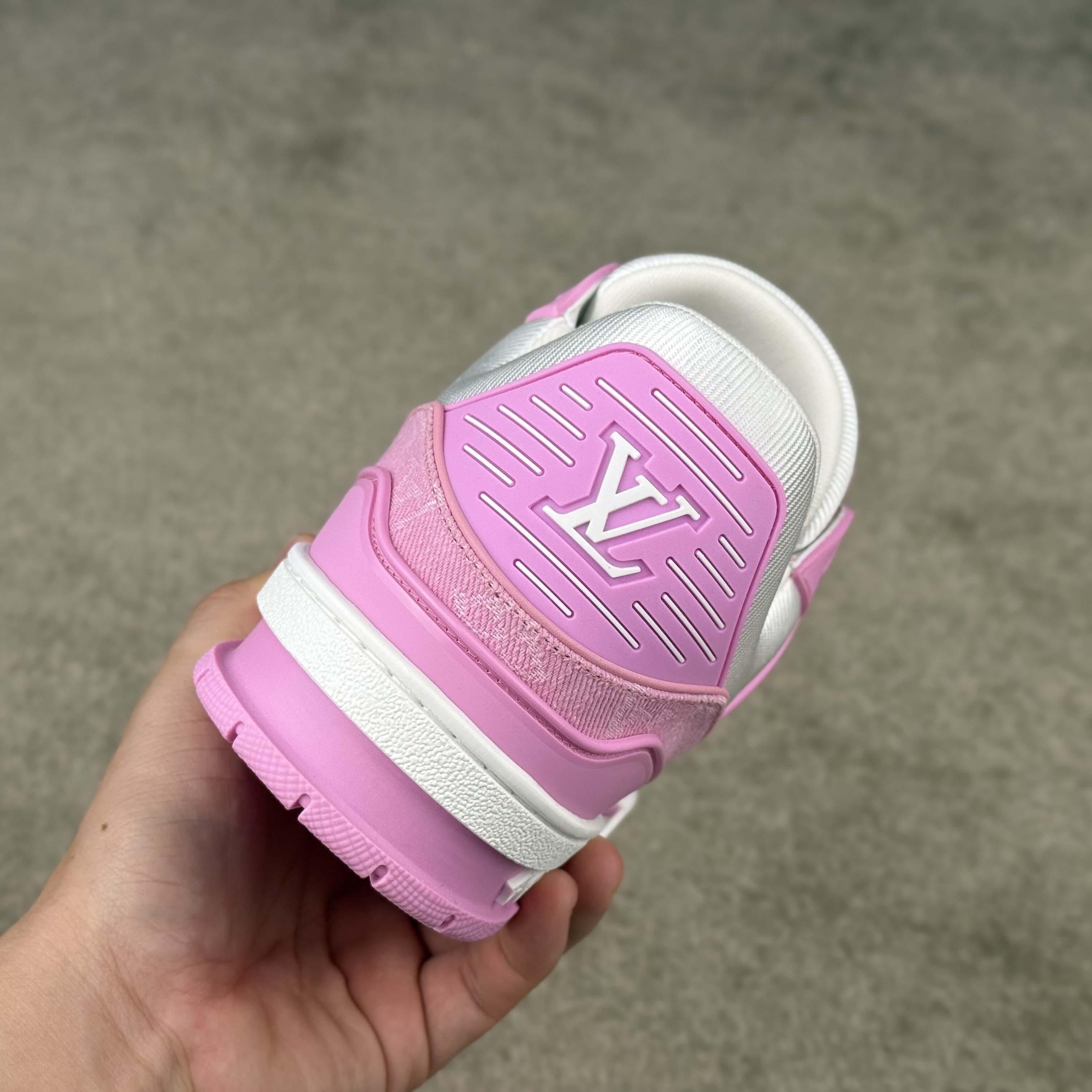 Louis Vuitton LV Trainer Sneaker   1AIKNK - DesignerGu