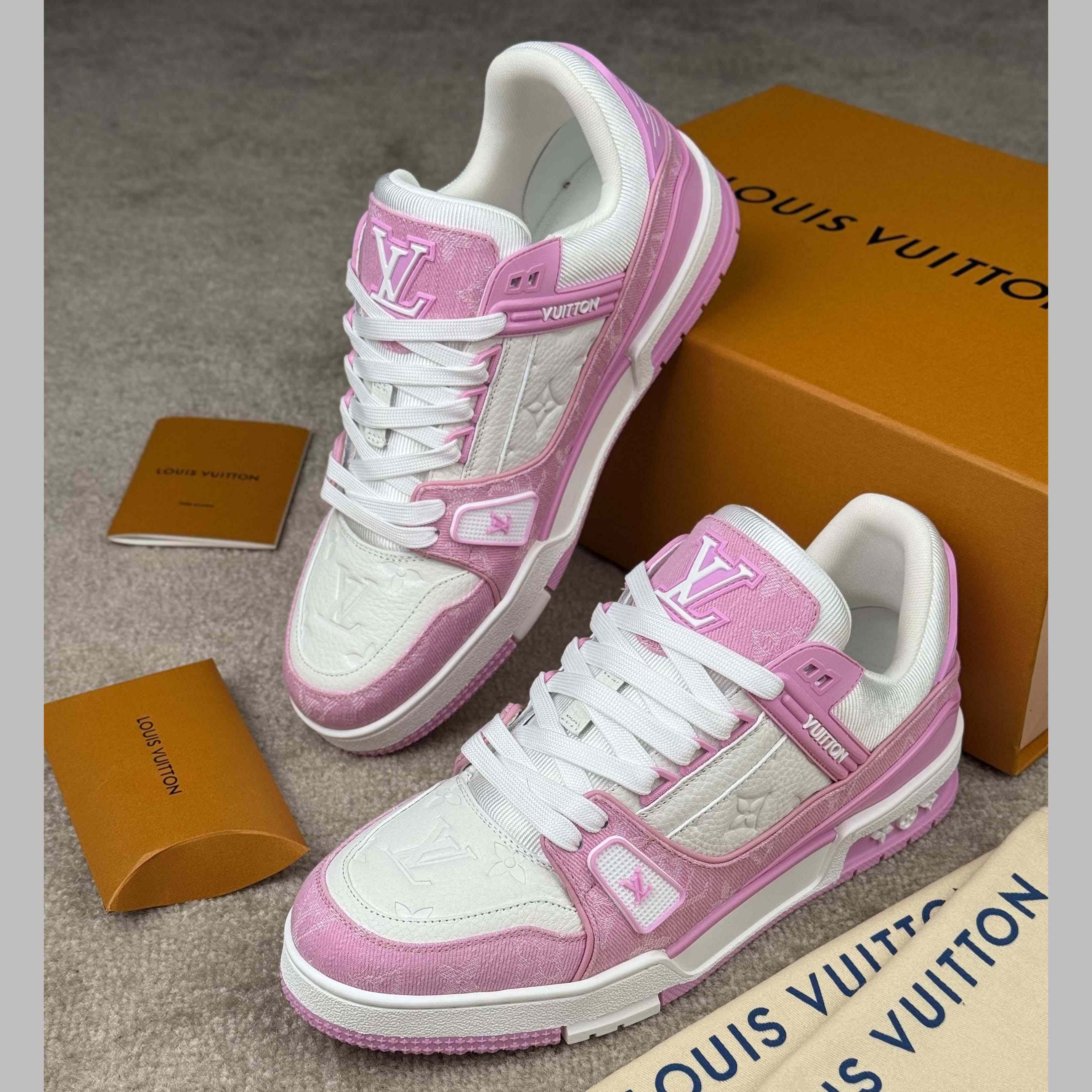 Louis Vuitton LV Trainer Sneaker   1AIKNK - DesignerGu