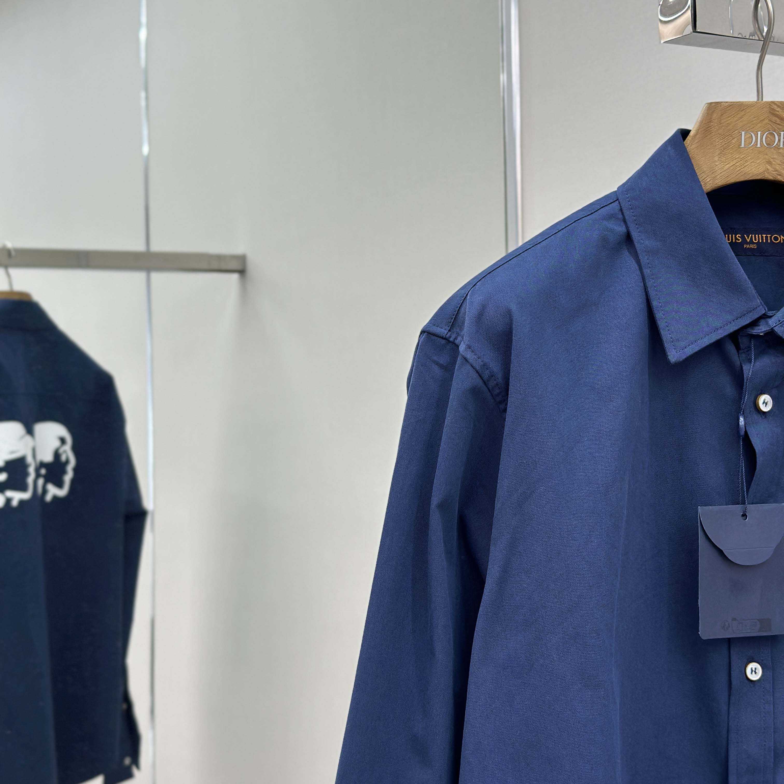 Louis Vuitton Printed Signature Long- Sleeved Shirt   1AIMIR - DesignerGu