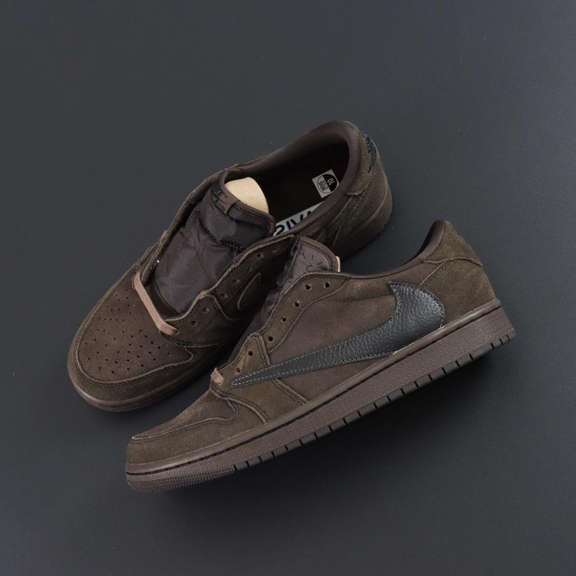Travis Scott x Air Jordan 1 Low OG 
