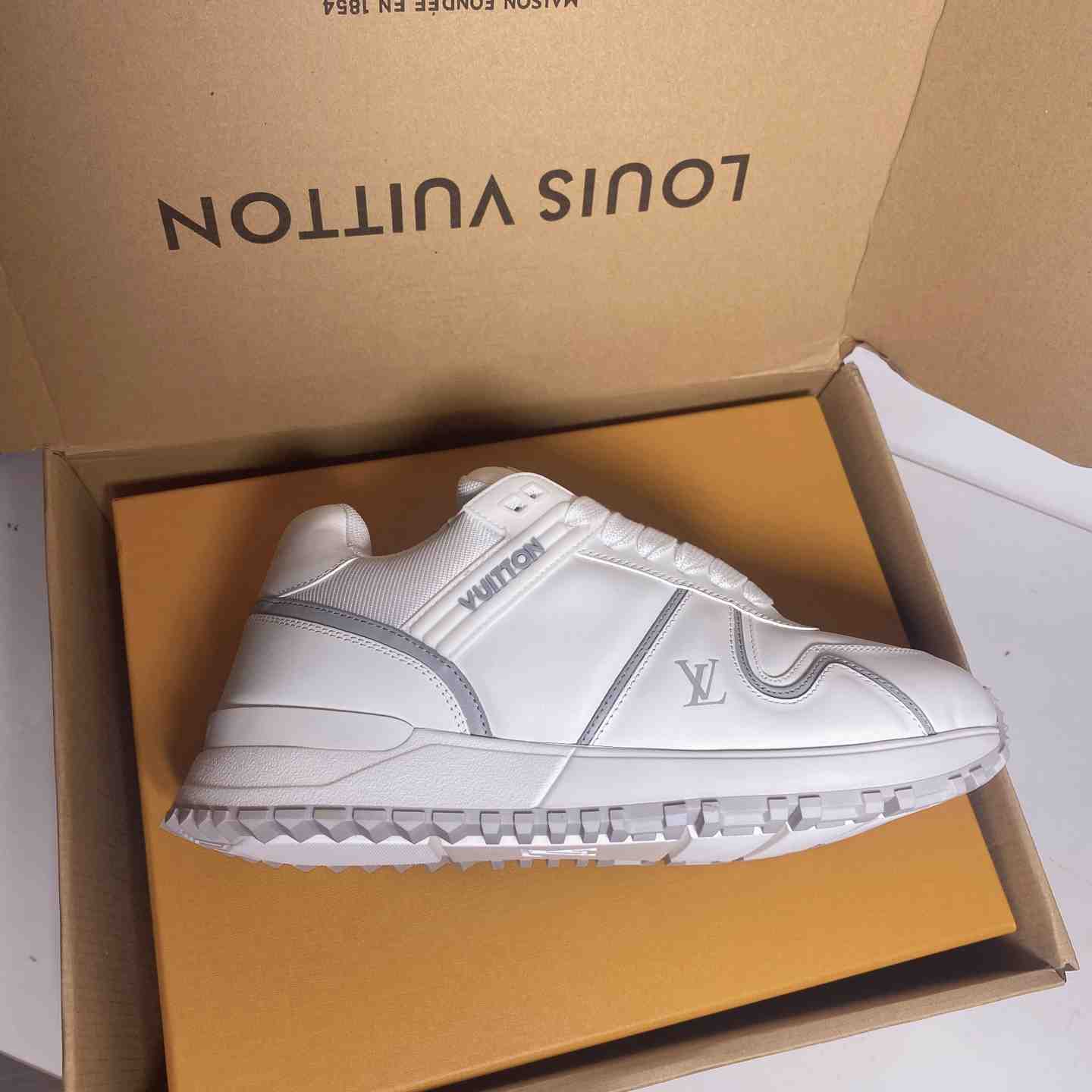 Louis Vuitton Run Away Maxi Sneaker   1AHSRM - DesignerGu