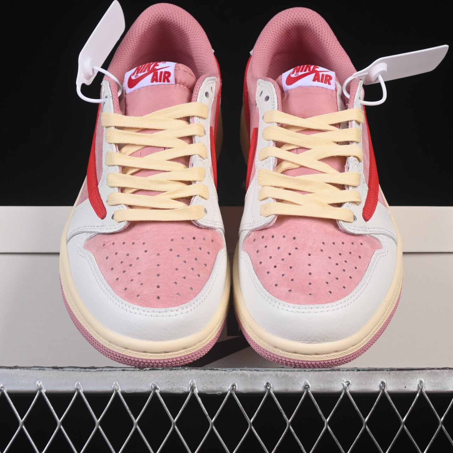 Travis Scott x Jordan Air Jordan 1 Low OG   DM7866-100 - DesignerGu