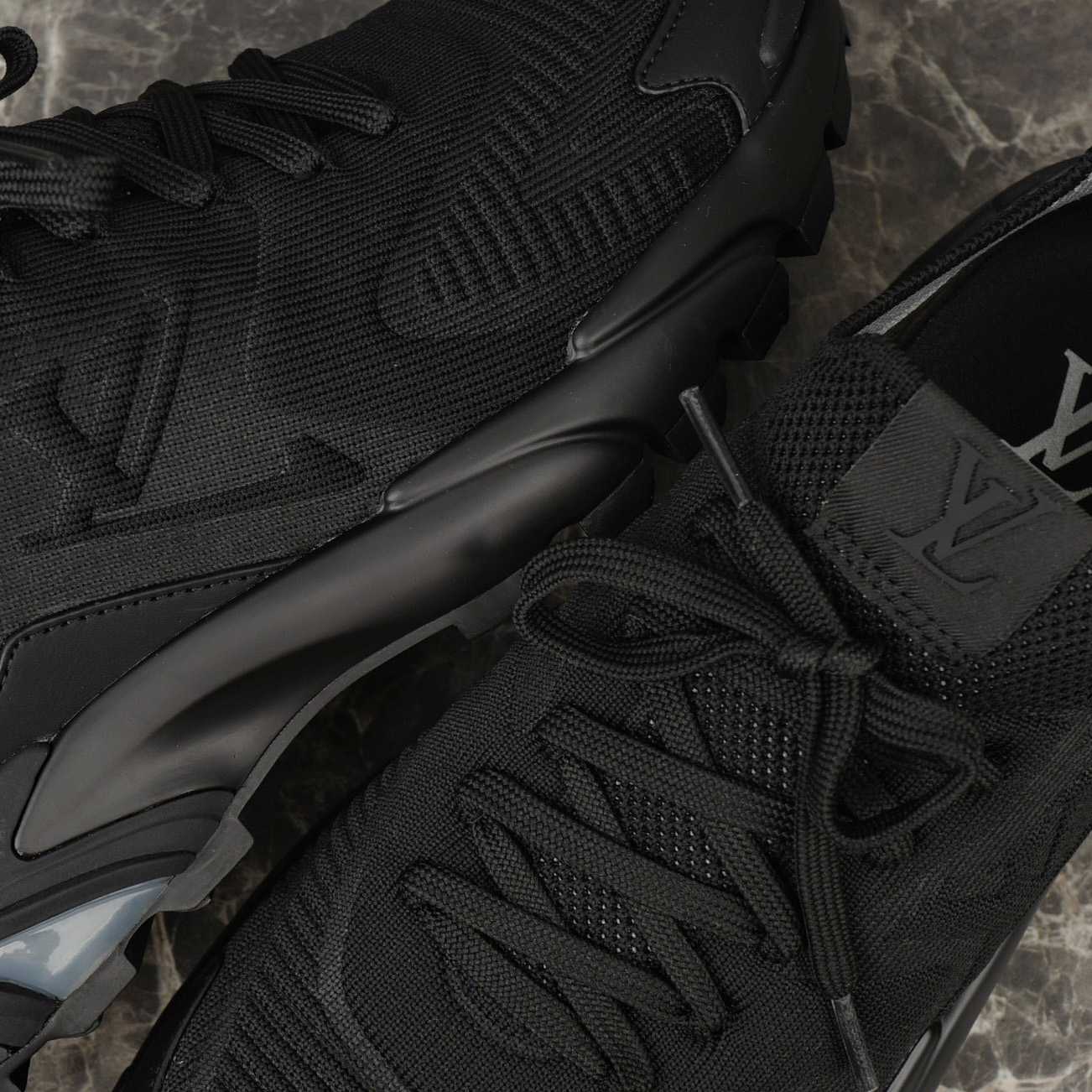 Louis Vuitton LV Runner Tatic Sneaker   1AILJ2 - DesignerGu