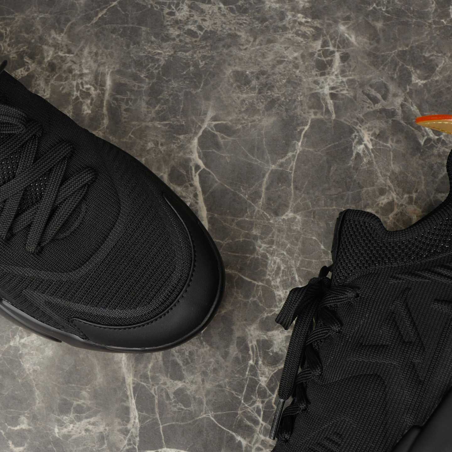 Louis Vuitton LV Runner Tatic Sneaker   1AILJ2 - DesignerGu