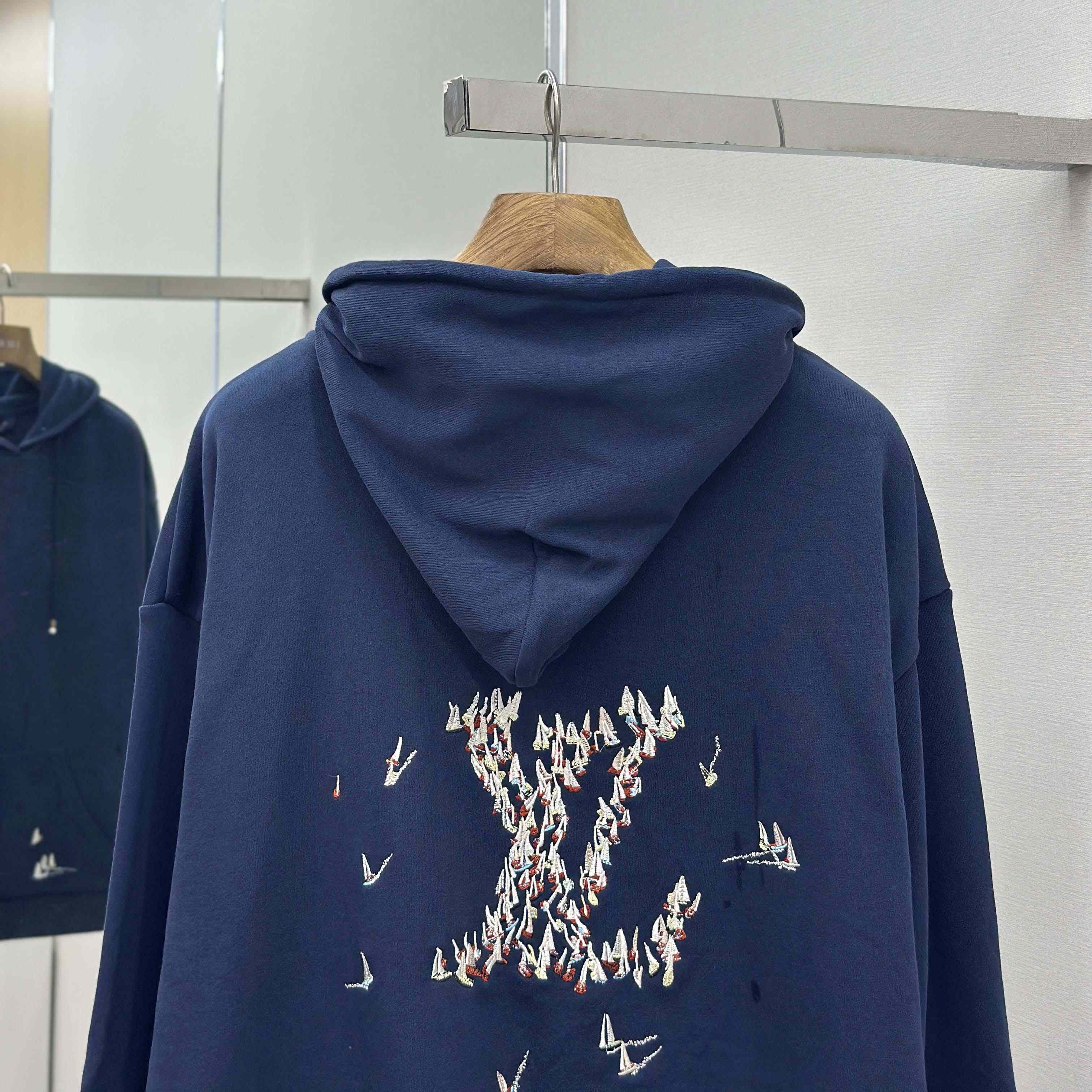 Louis Vuitton Embroidered Signature Hoodie   1AHW68 - DesignerGu