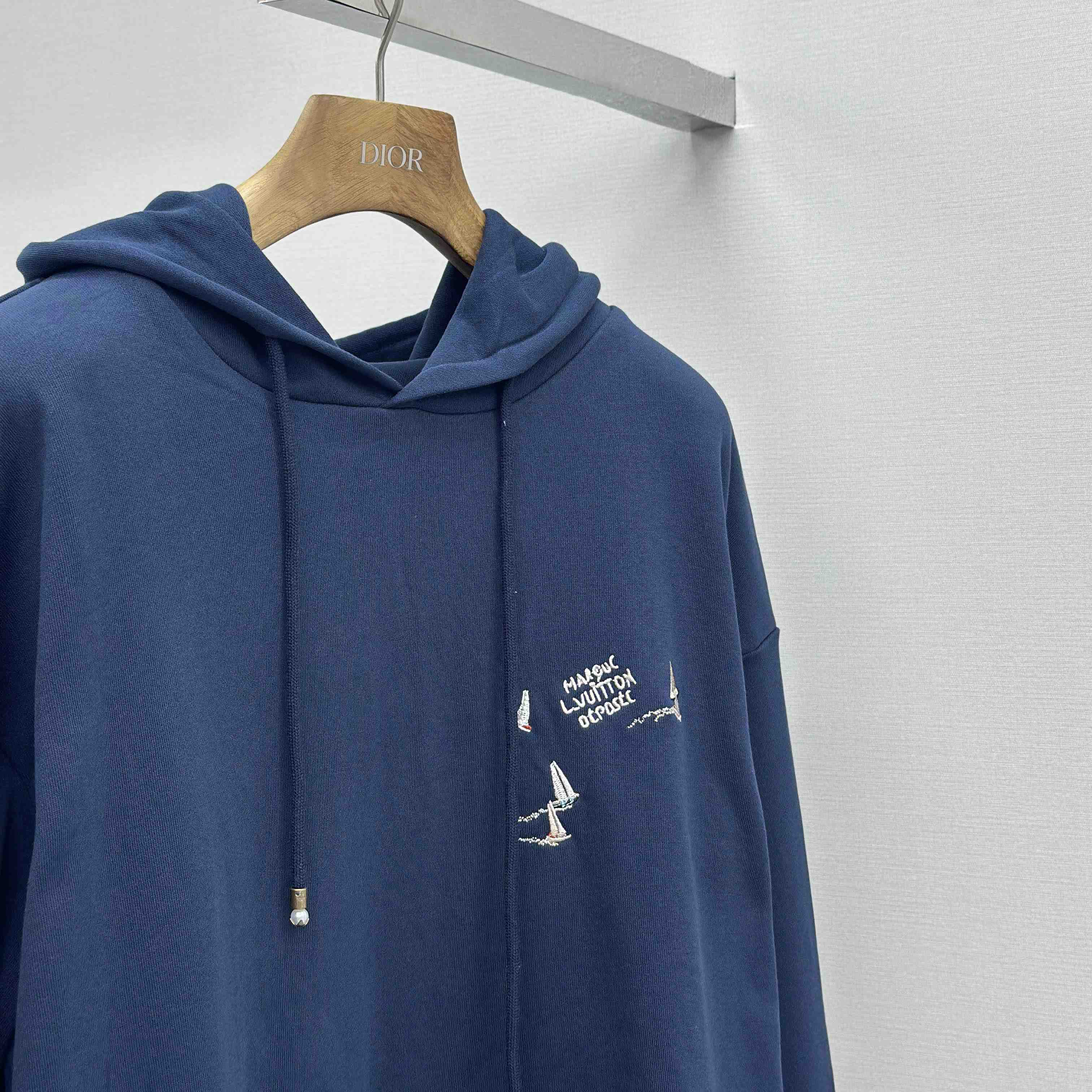 Louis Vuitton Embroidered Signature Hoodie   1AHW68 - DesignerGu