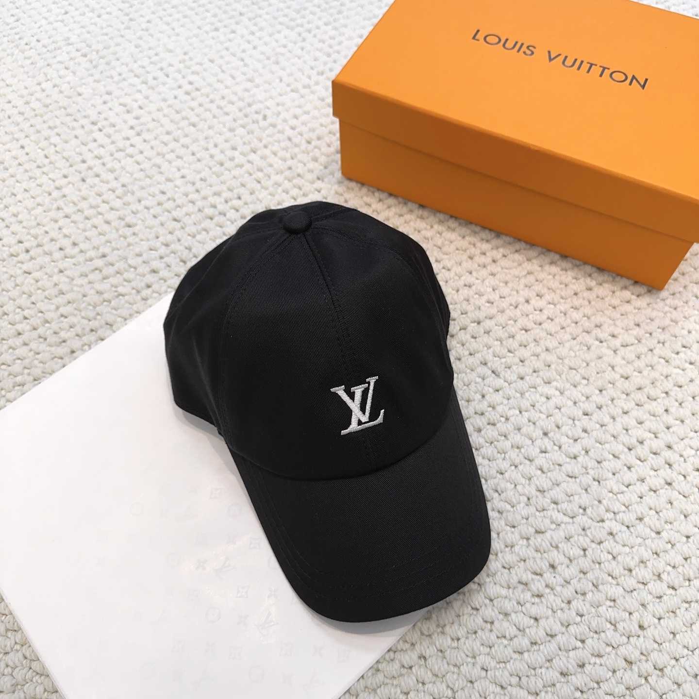 Louis Vuitton Cap - DesignerGu