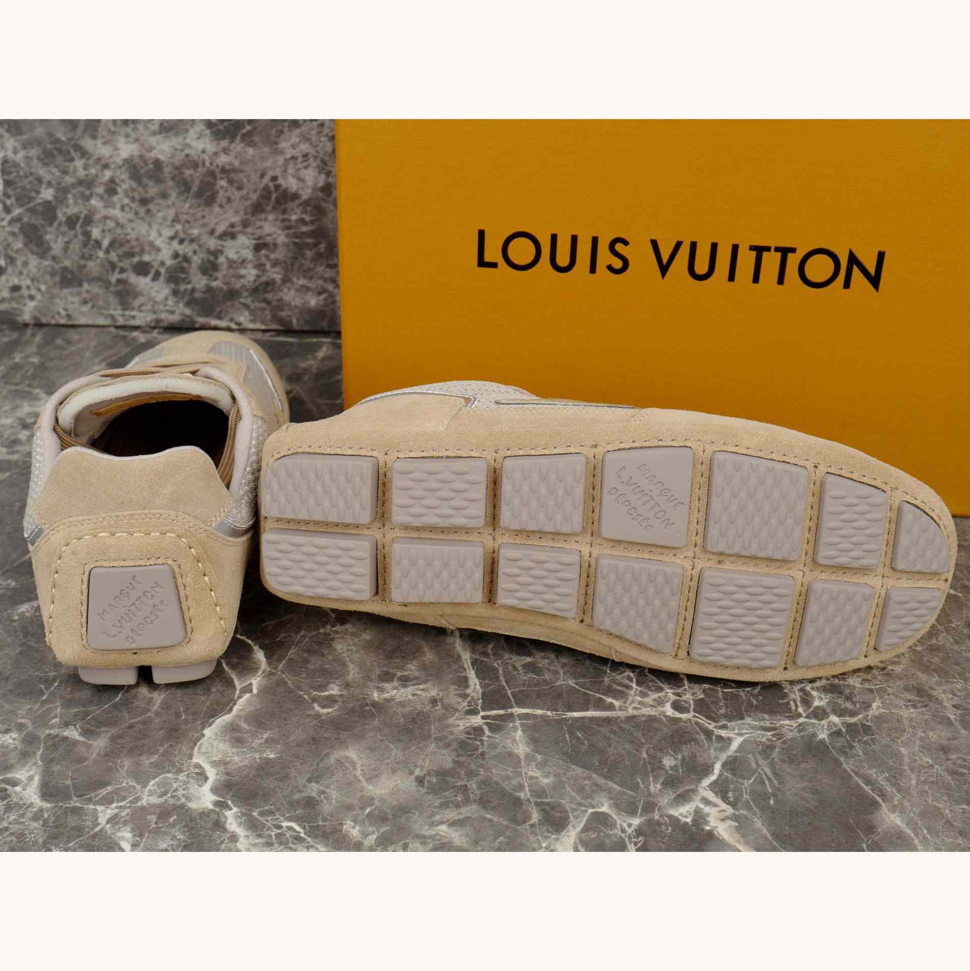 Louis Vuitton LV Rally Sneaker   1AHU09 - DesignerGu