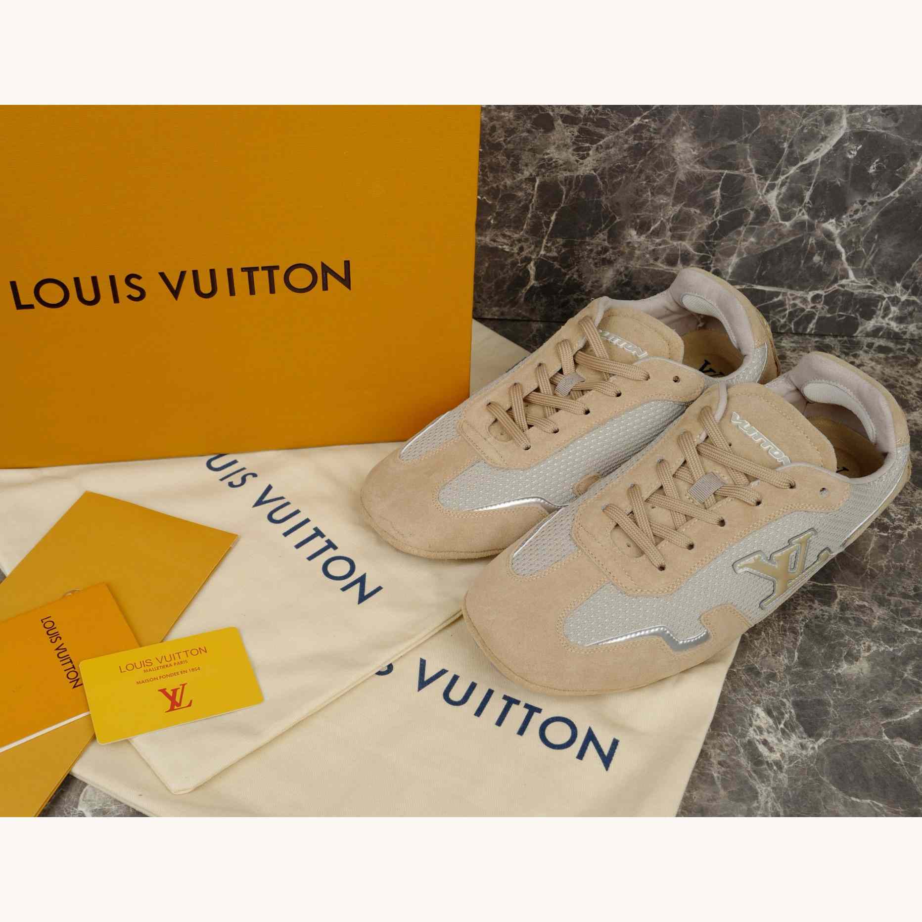 Louis Vuitton LV Rally Sneaker   1AHU09 - DesignerGu