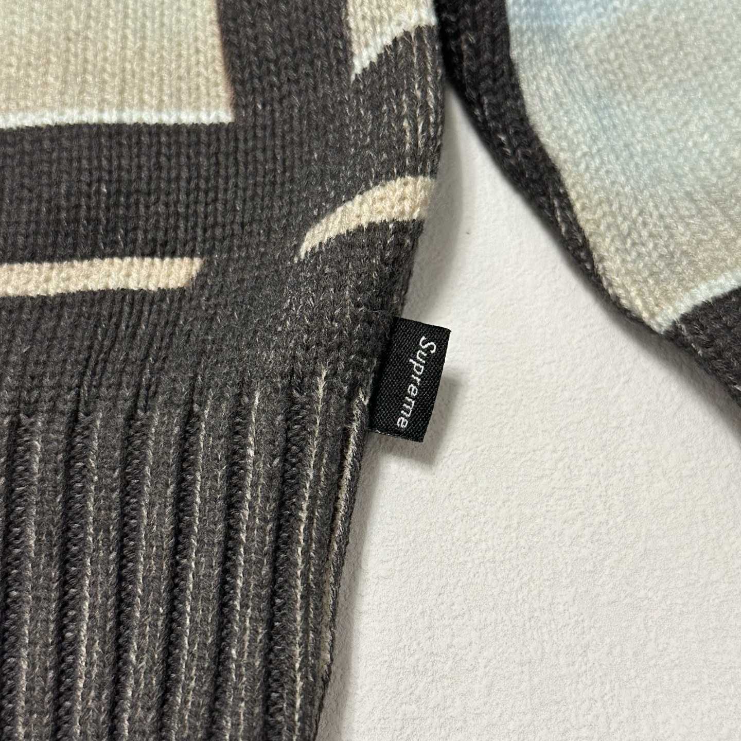 Supreme x Damien Hirst Sweater - DesignerGu