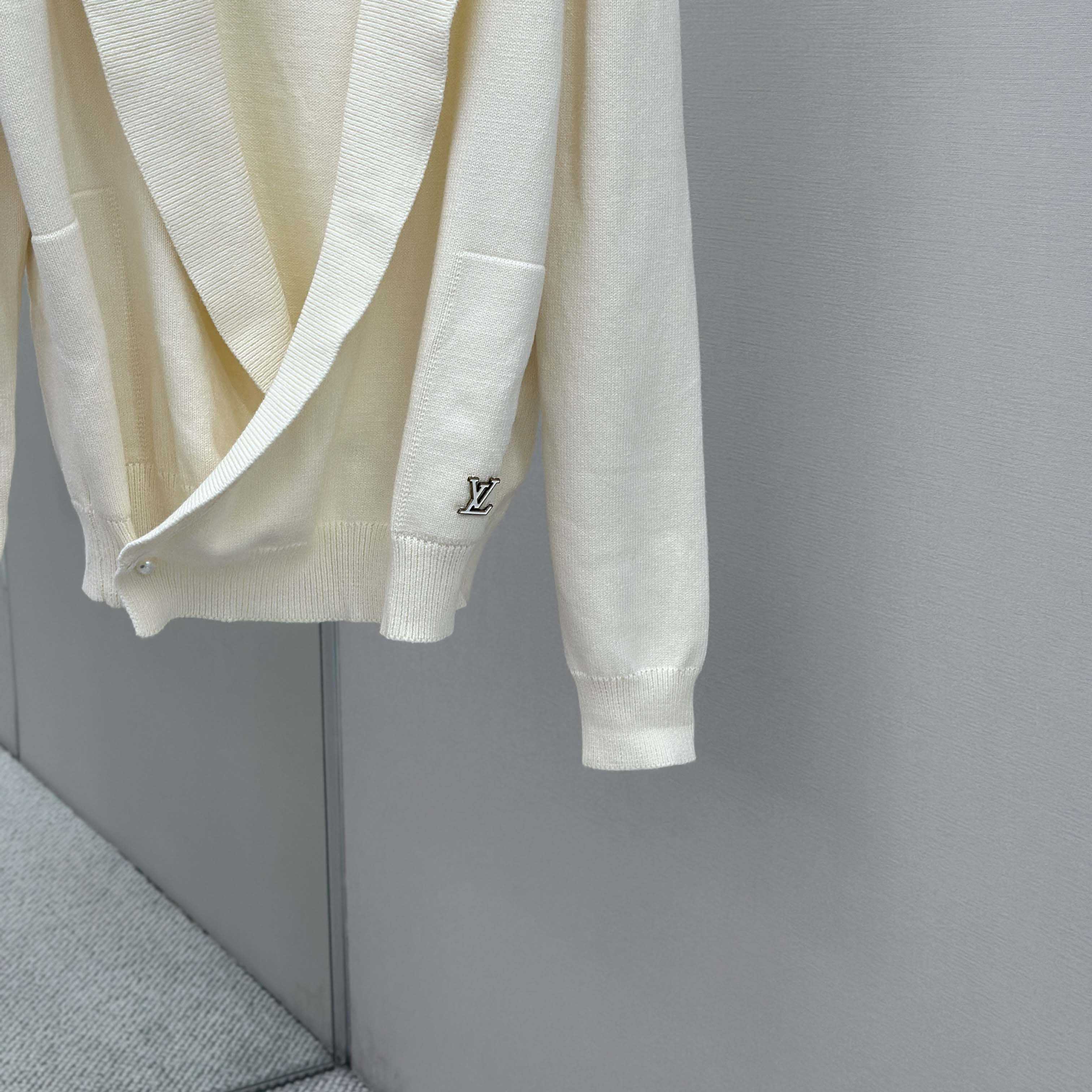 Louis Vuitton Shawl Collar Knit Jacket   1AHVNR - DesignerGu