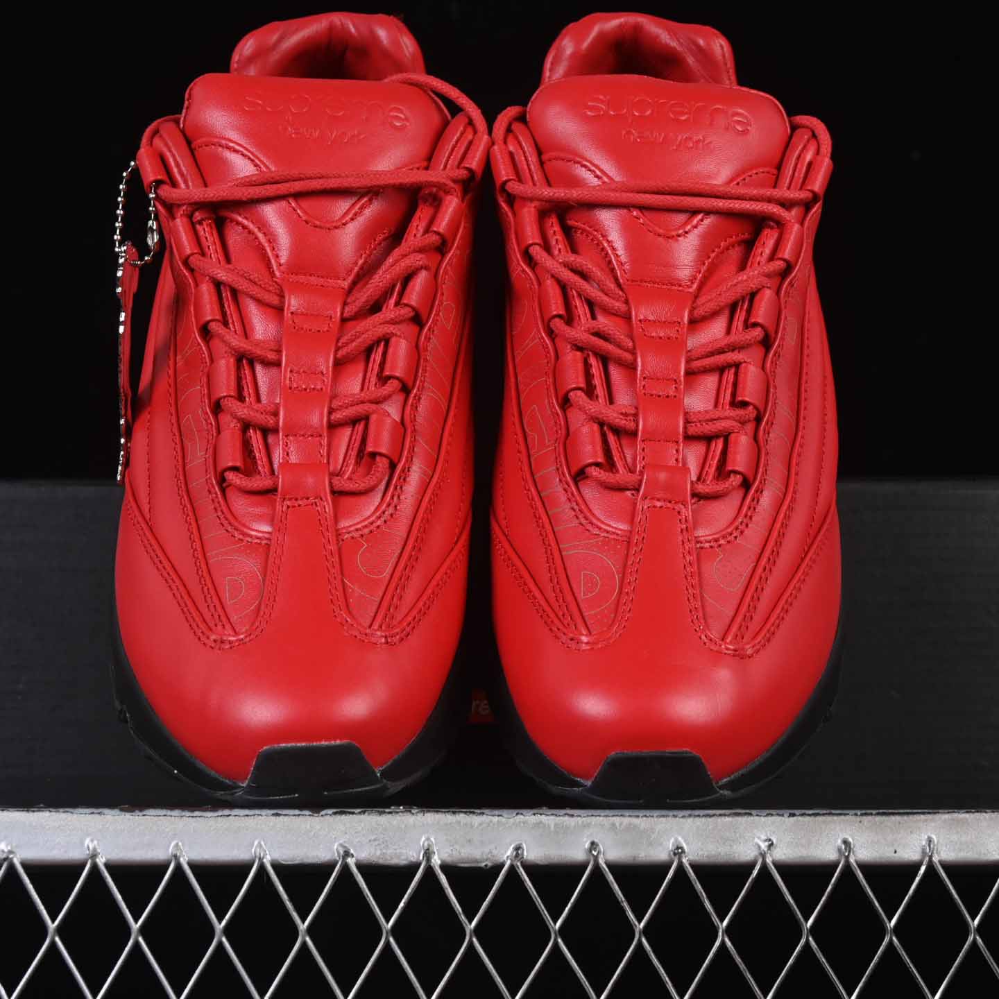 Supreme x Nike Air Max 95 Lux    CI0999-600 - DesignerGu