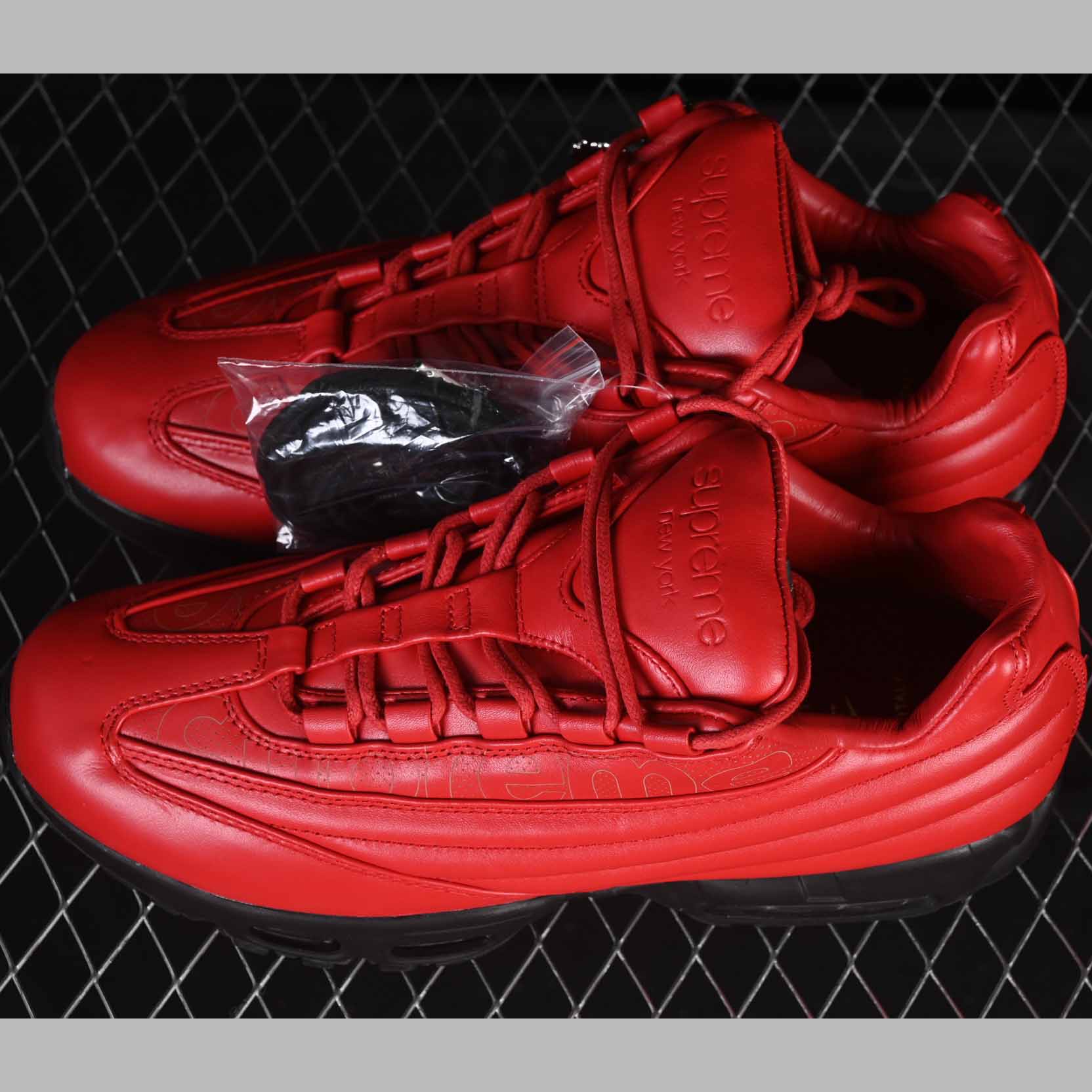 Supreme x Nike Air Max 95 Lux    CI0999-600 - DesignerGu