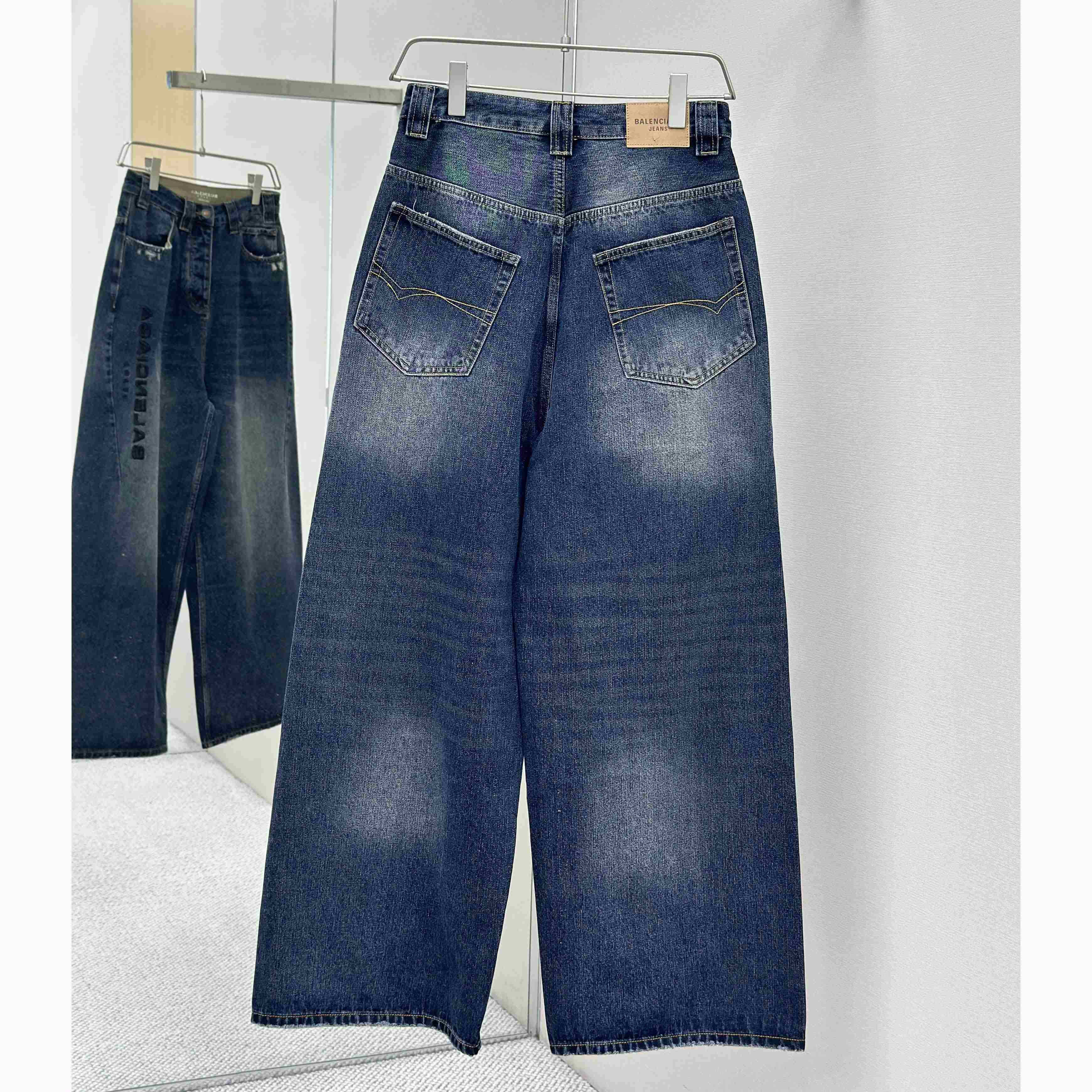 Balenciaga Baggy Jeans - DesignerGu
