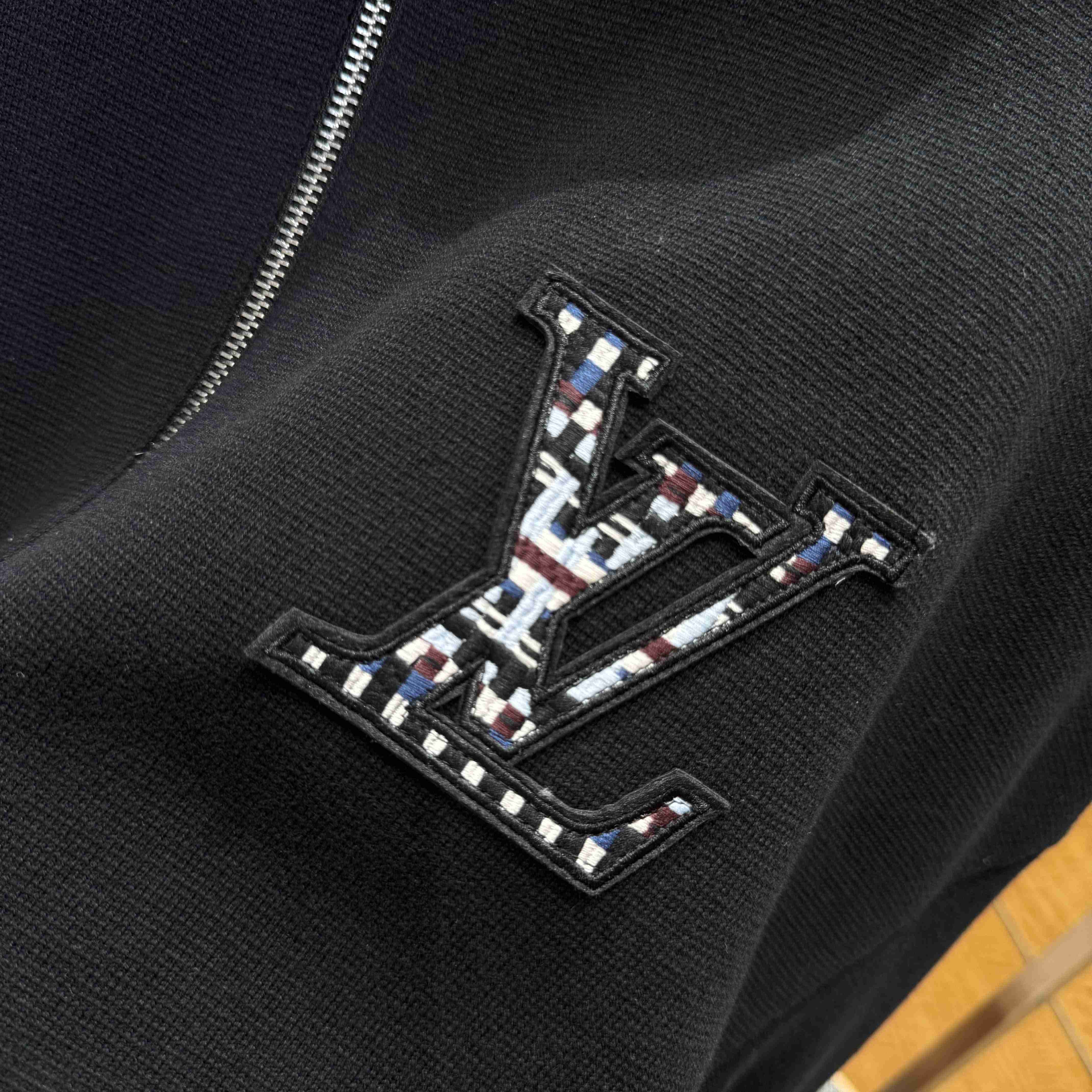 Louis Vuitton Knit Bomber   1AHVN4 - DesignerGu