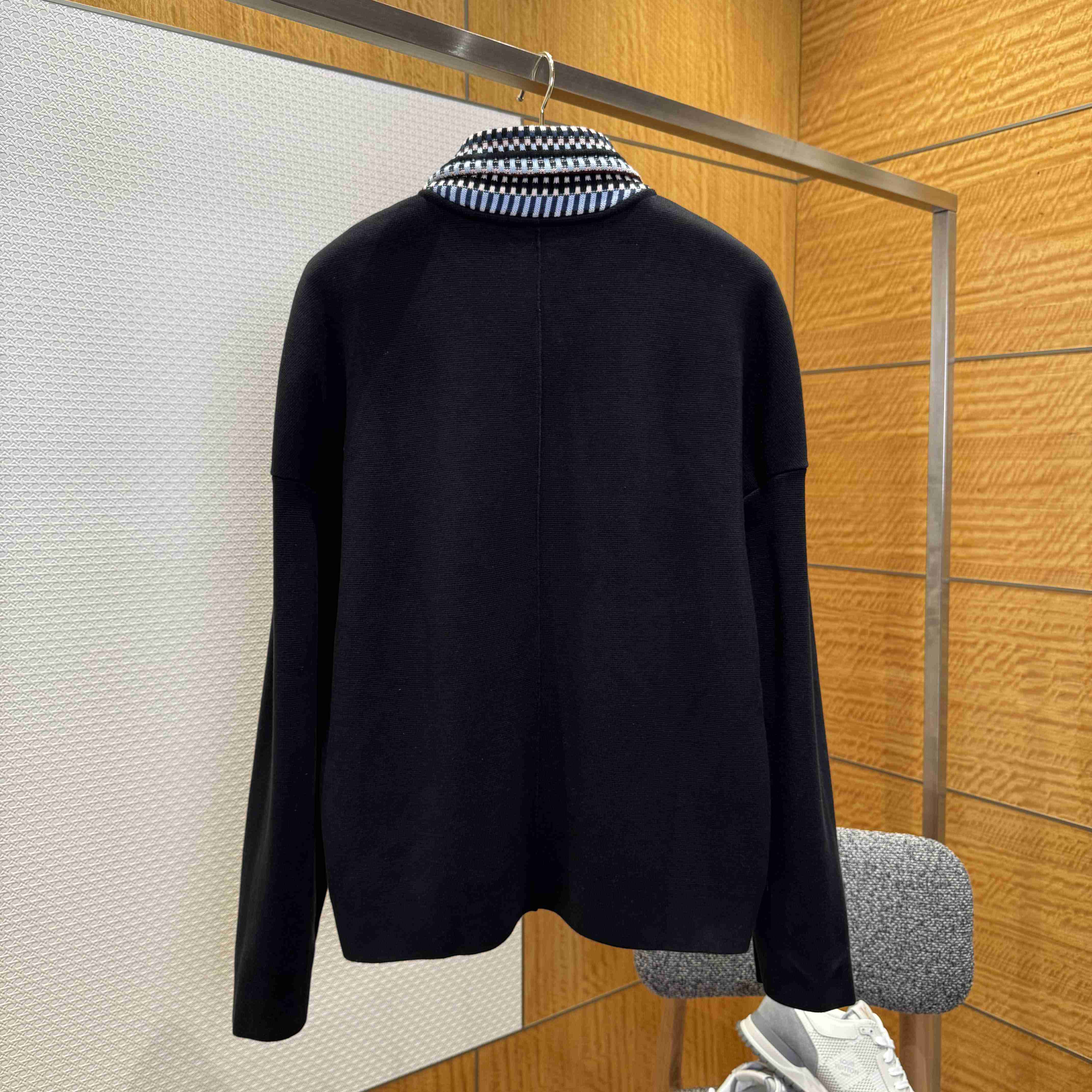 Louis Vuitton Knit Bomber   1AHVN4 - DesignerGu