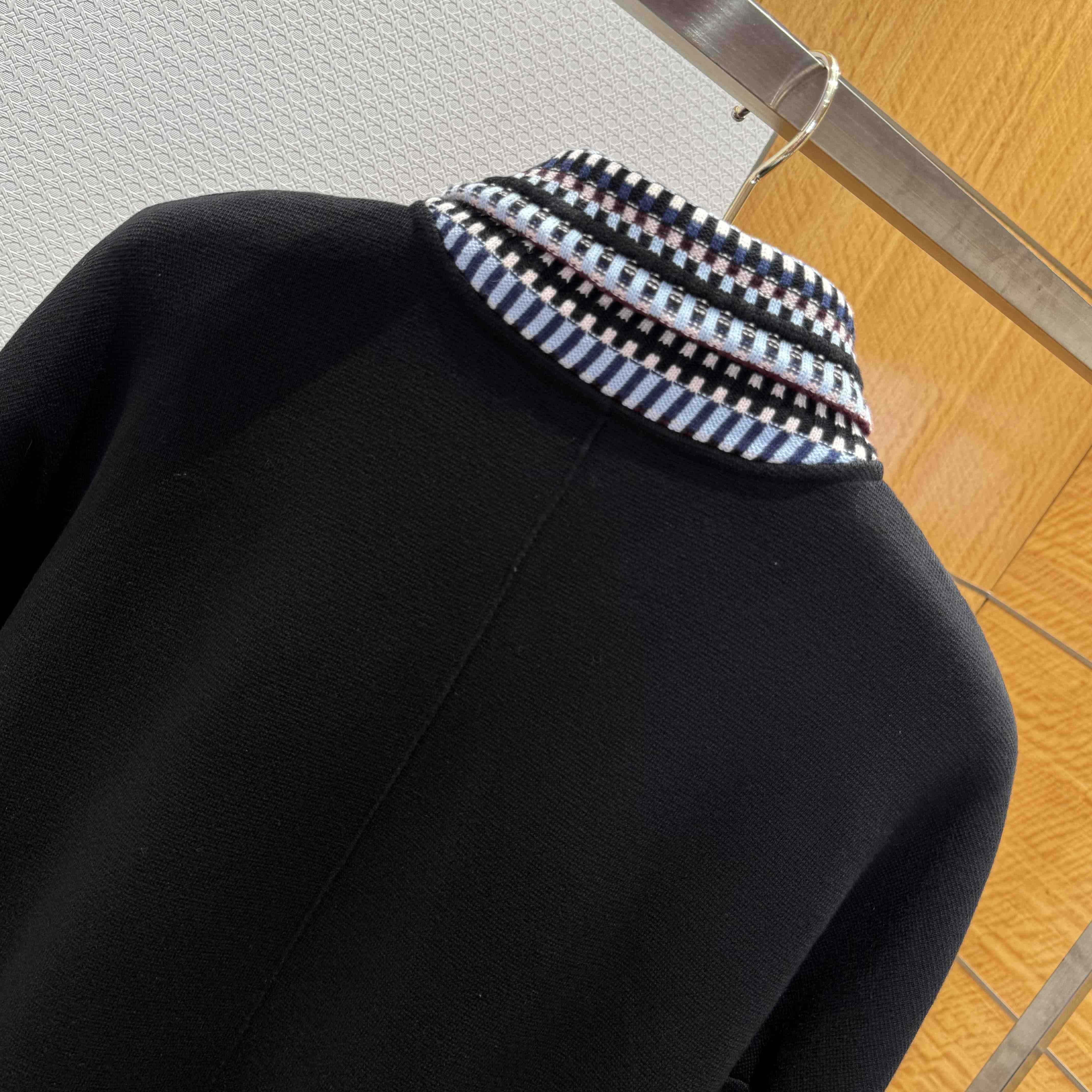 Louis Vuitton Knit Bomber   1AHVN4 - DesignerGu