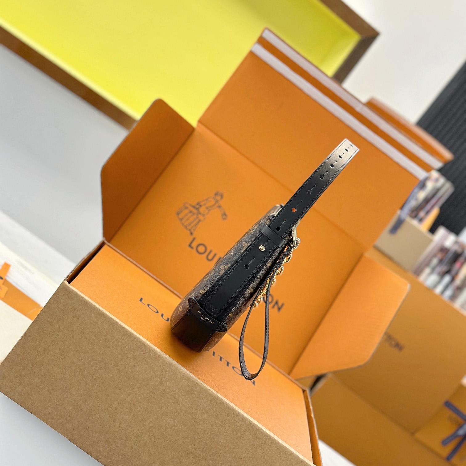 Louis Vuitton Cookie BB   M15056 - DesignerGu