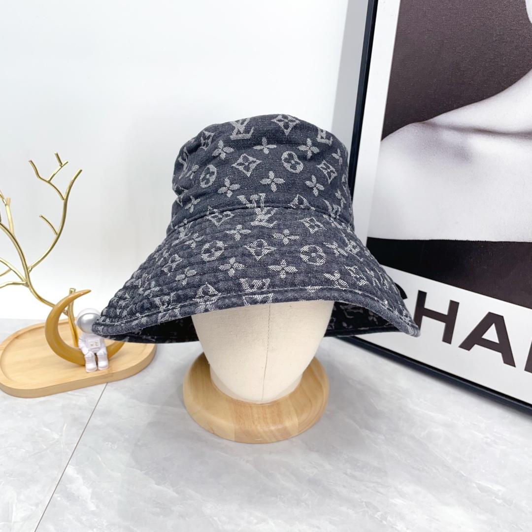 Louis Vuitton Monogram Hat - DesignerGu