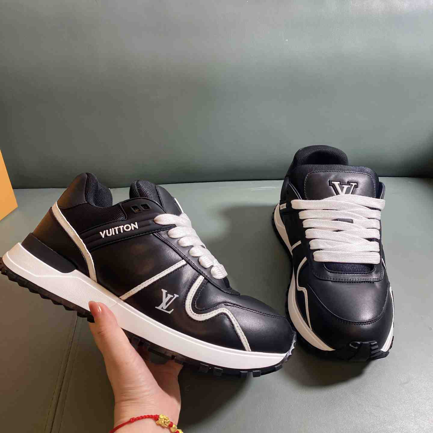 Louis Vuitton Run Away Maxi Sneaker   1AHSS1 - DesignerGu