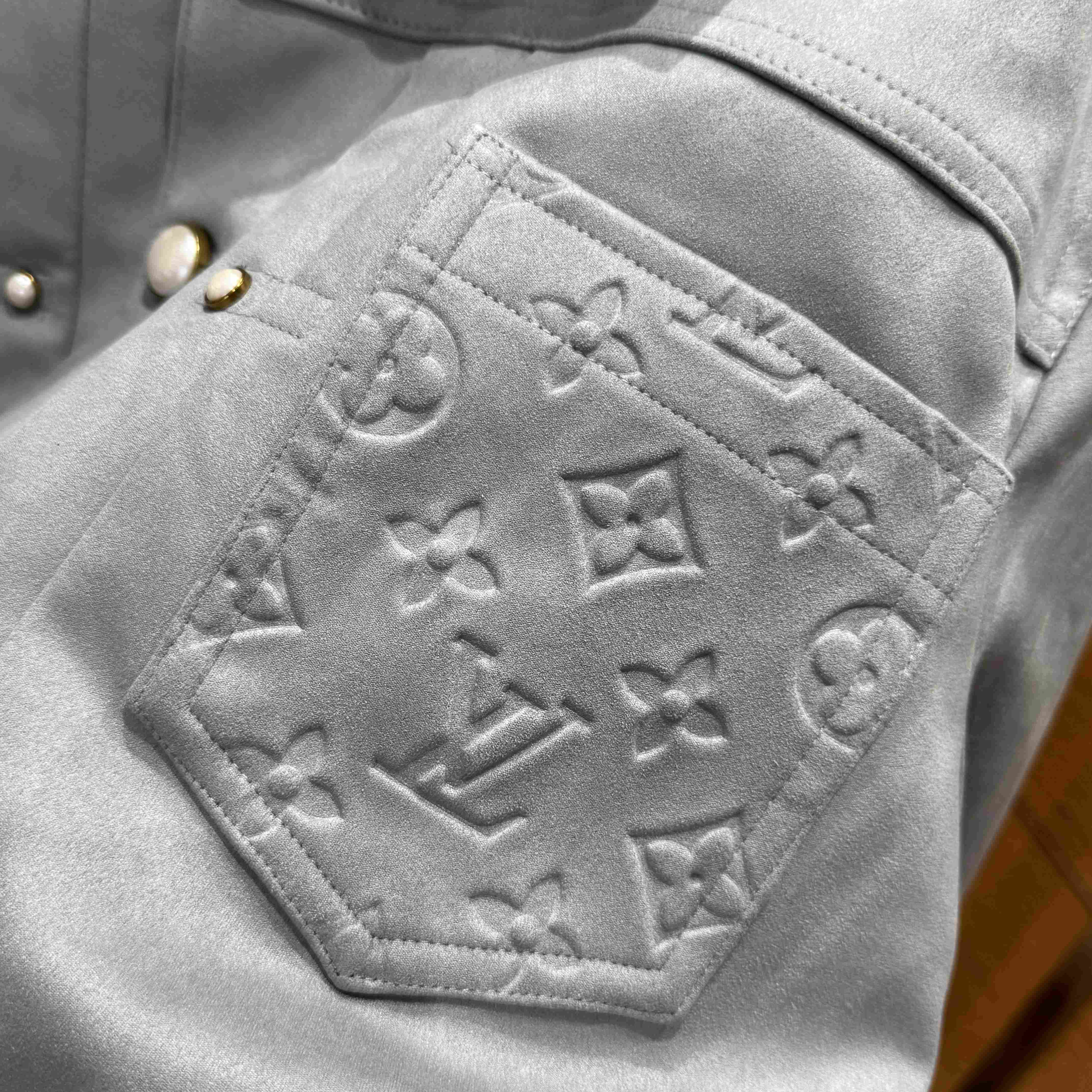 Louis Vuitton Suede Leather Type II Trucker Jacket   1AHVLO - DesignerGu