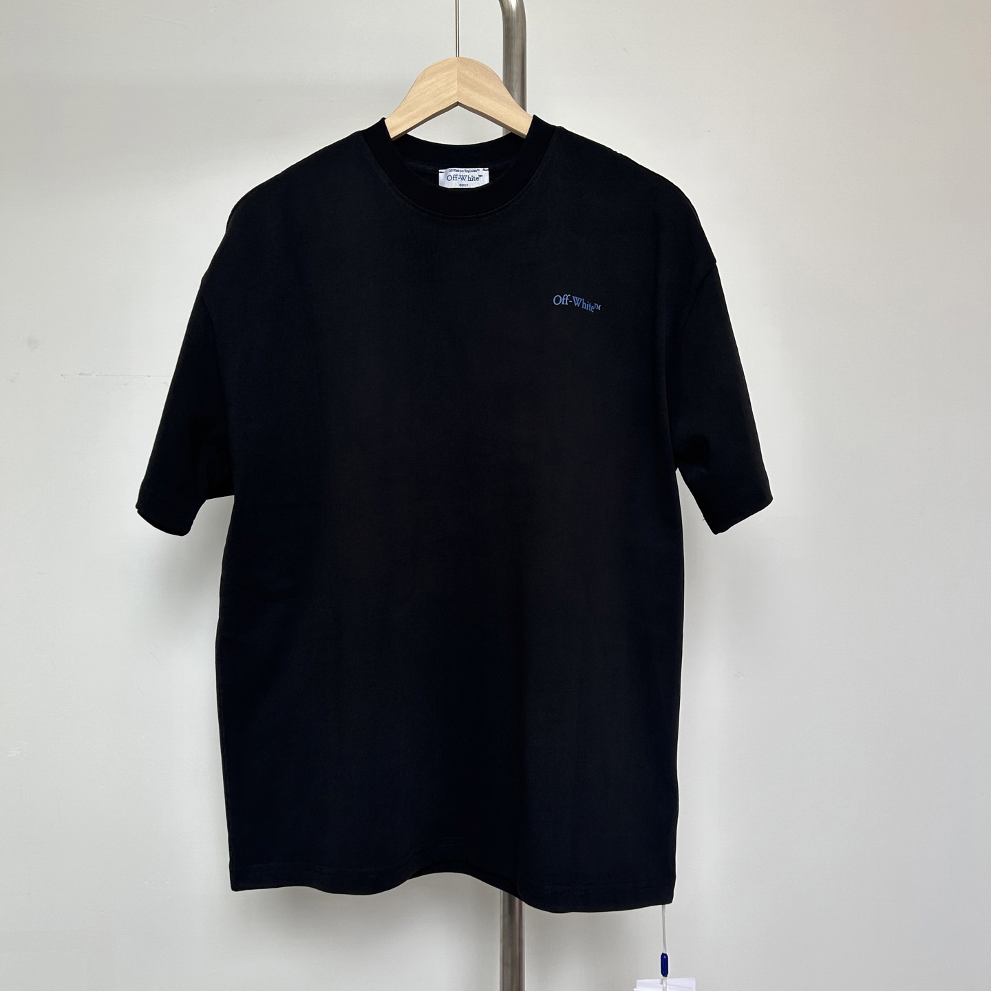 Off-White Black Barber Arrow T-Shirt - DesignerGu