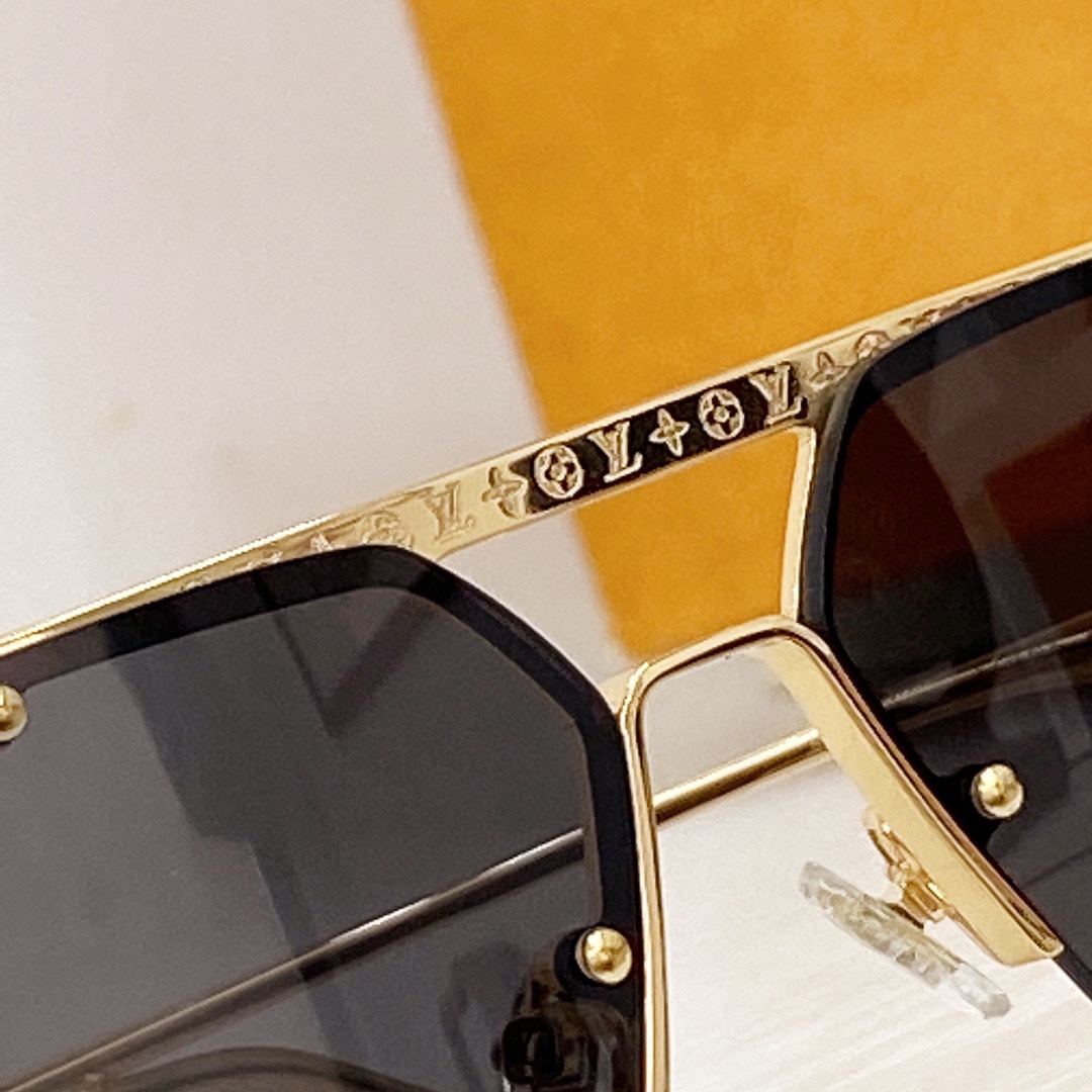 Louis Vuitton LV Ash Sunglasses   Z1261E - DesignerGu