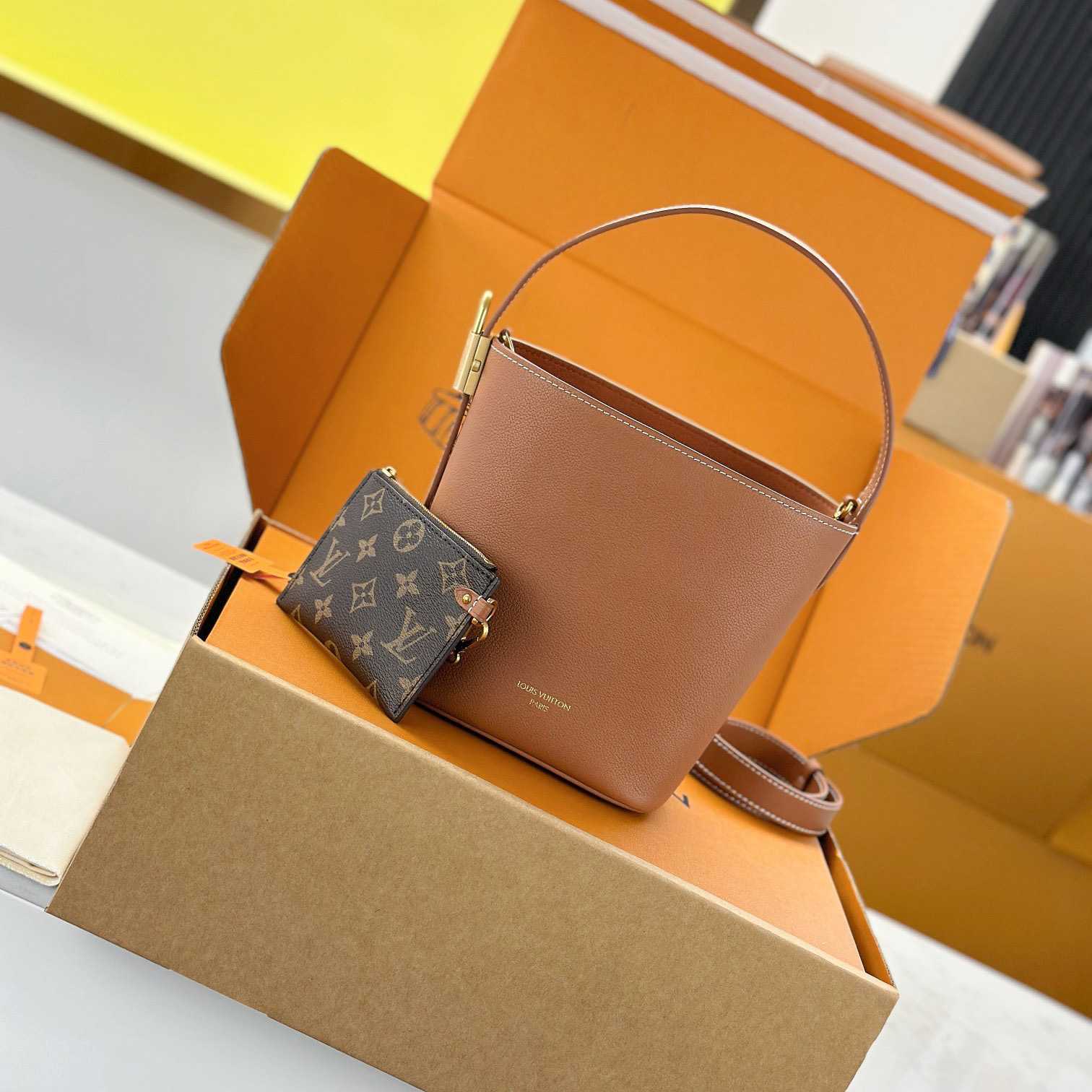 Louis Vuitton Low Key All In BB   M14416 - DesignerGu